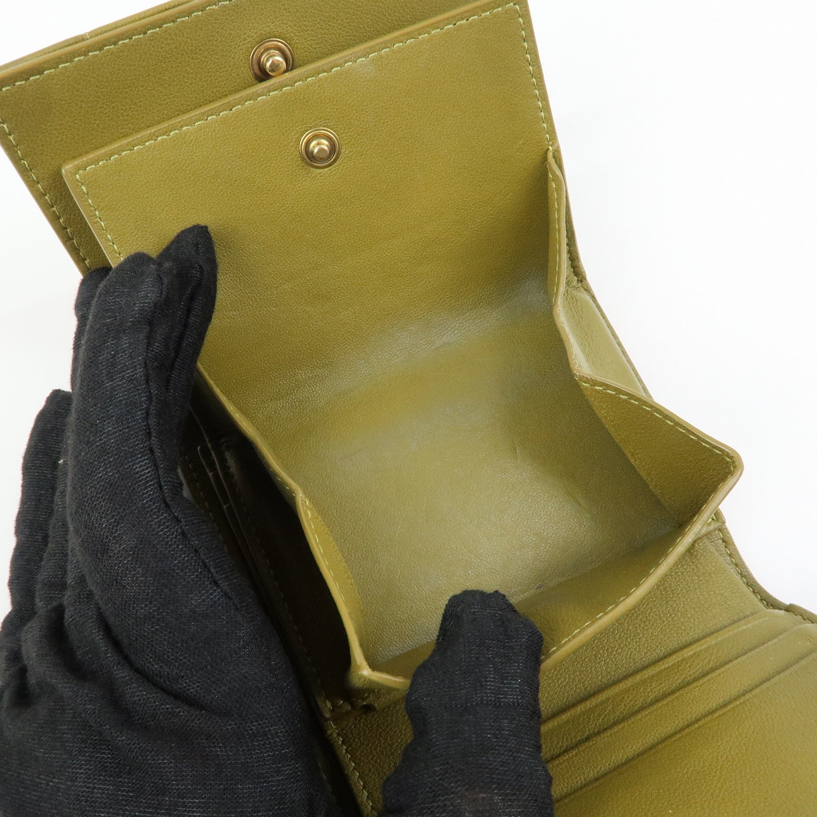 SAINT LAURENT PARIS Cassandra Leather Tri-Fold Wallet Khaki