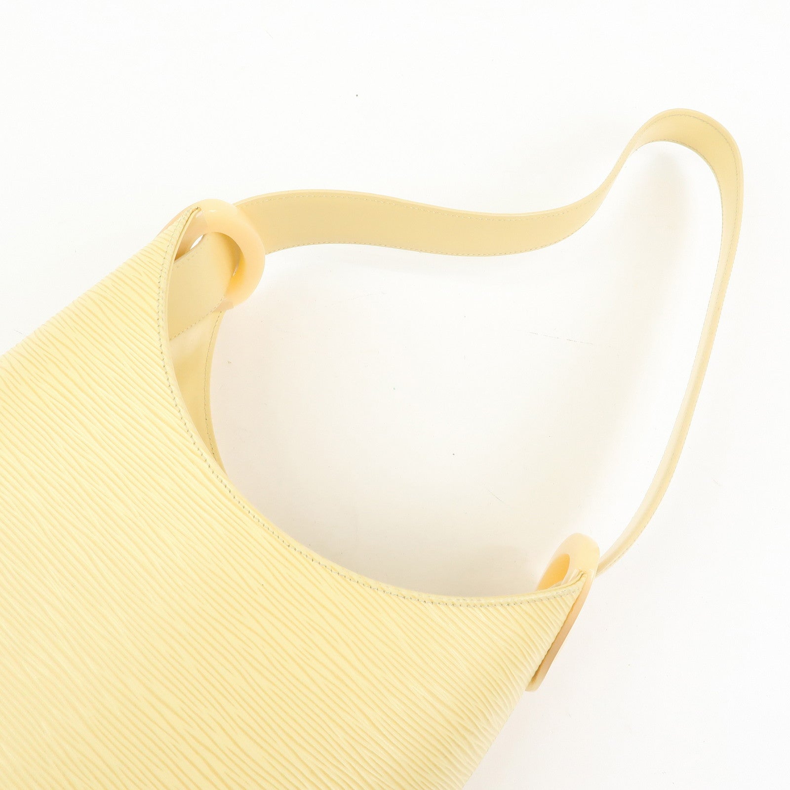 Louis Vuitton Epi Leather Verseau Shoulder Bag Vanilla M5281A