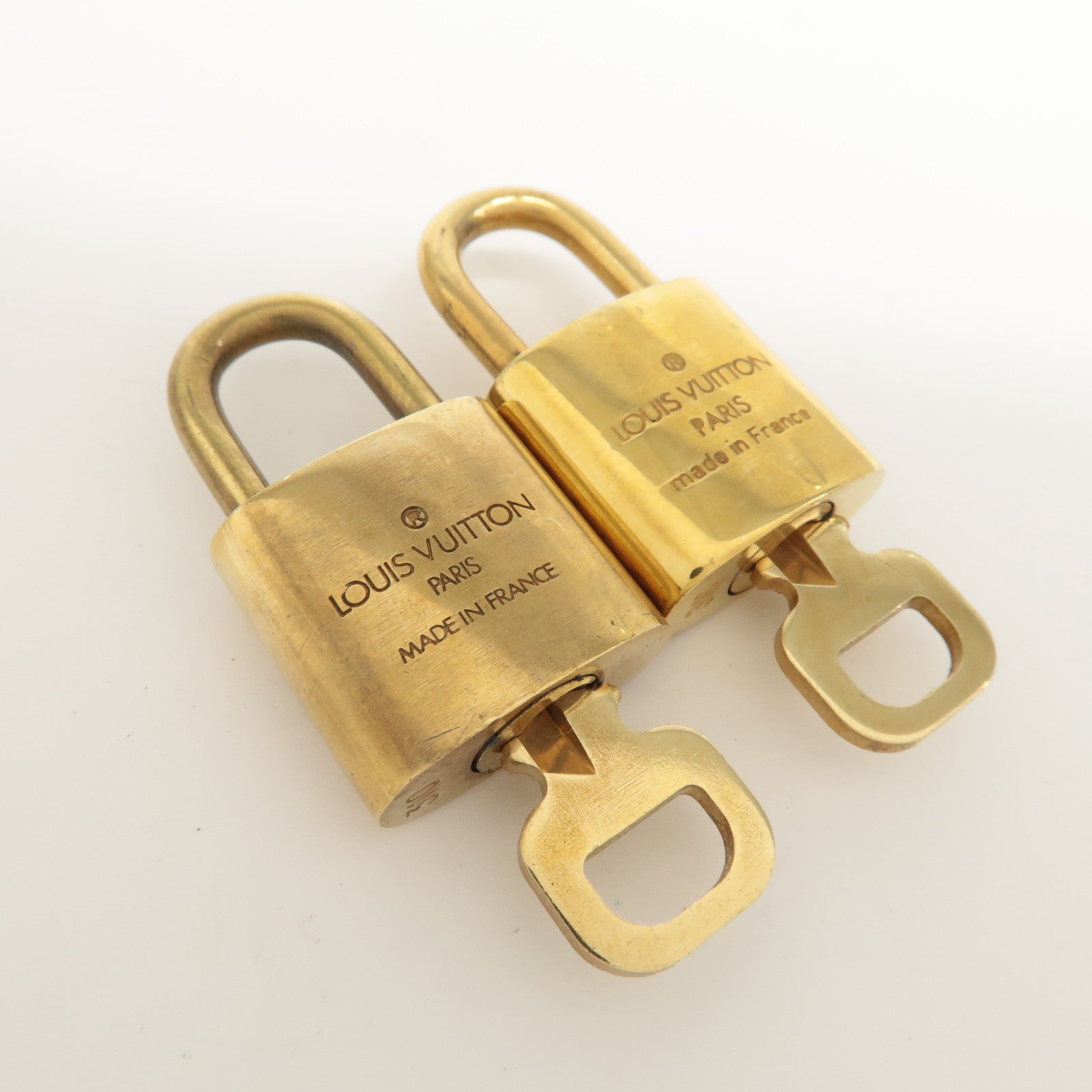 Louis Vuitton Set of 10 Lock & Key Cadena Key Lock Metal Gold Used