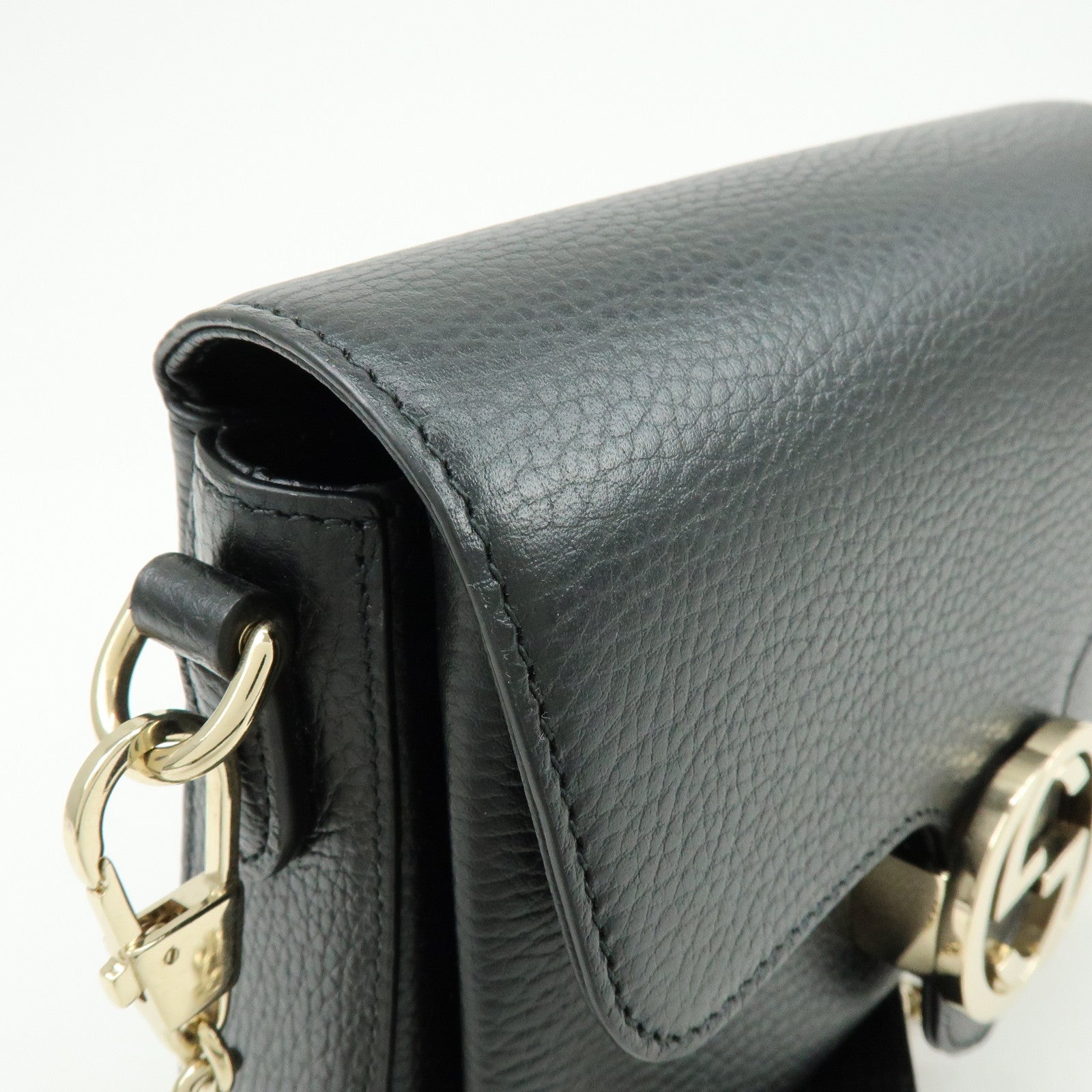 GUCCI Logo Interlocking G Leather Chain Shoulder Bag Black 607720