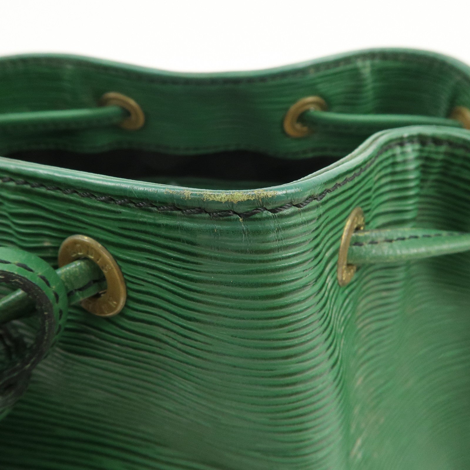 Louis Vuitton Epi Petit Noe Shoulder Bag Borneo Green M44104