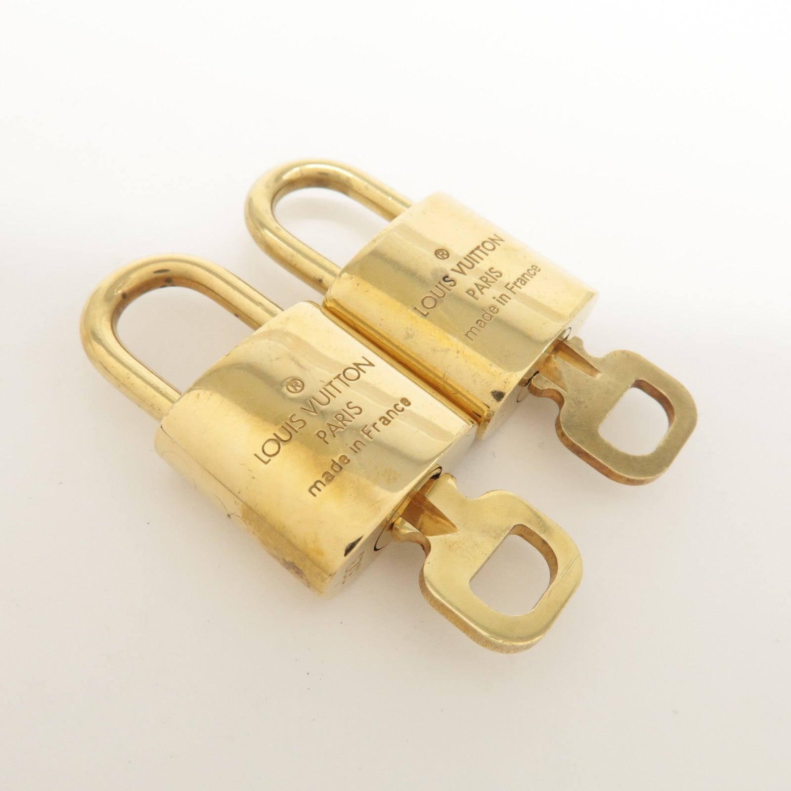Louis Vuitton Set of 10 Lock & Key Cadena Key Lock Metal Gold