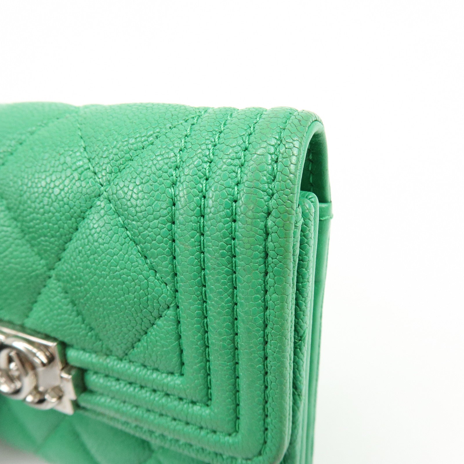 CHANEL Boy Chanel COCO Mark Caviarskin Compact Wallet Green