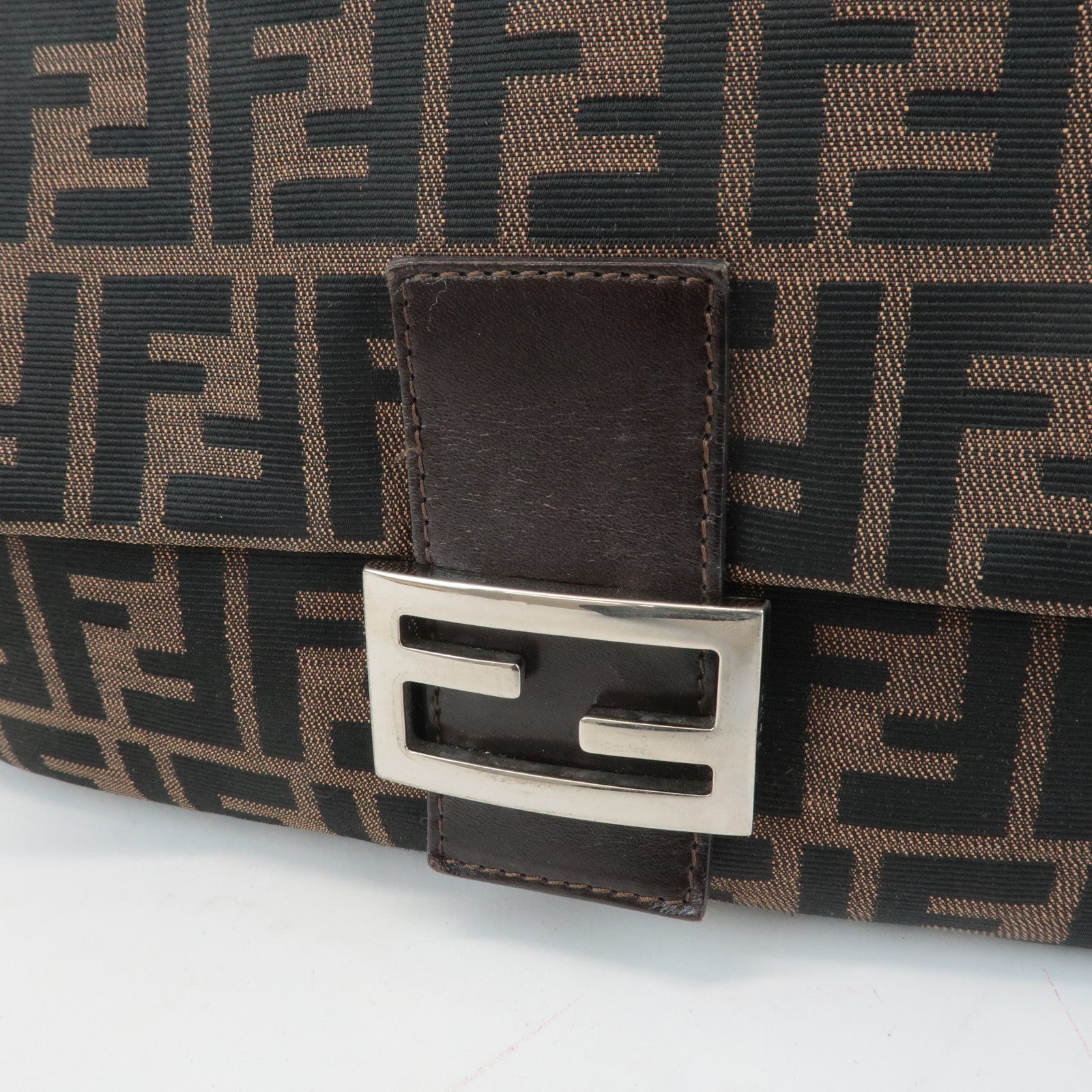 FENDI Mamma Baguette Canvas Leather Shoulder Bag Silver HDW 26325 Used