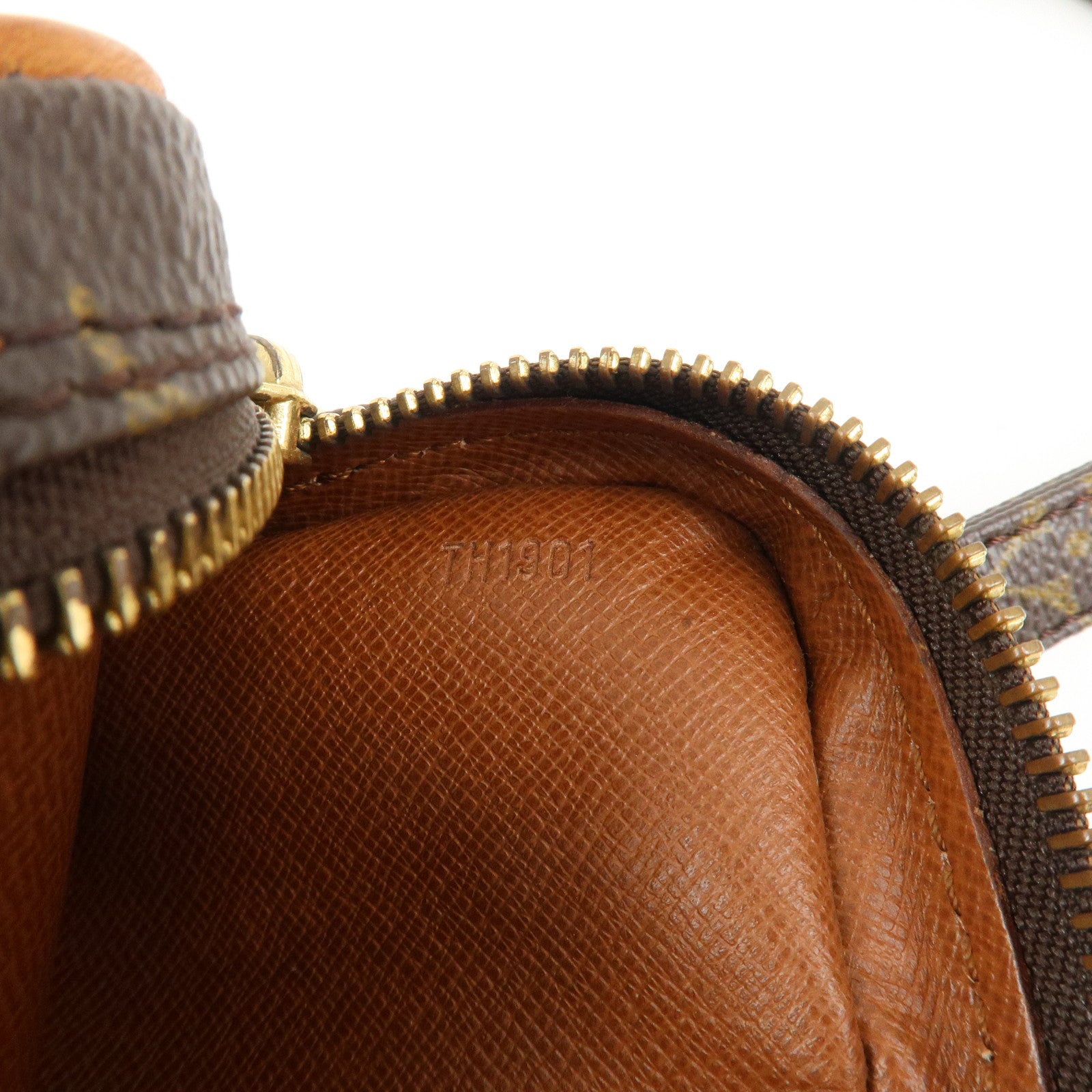 Louis Vuitton Monogram Canvas Marly Bandouliere Pochette M51828