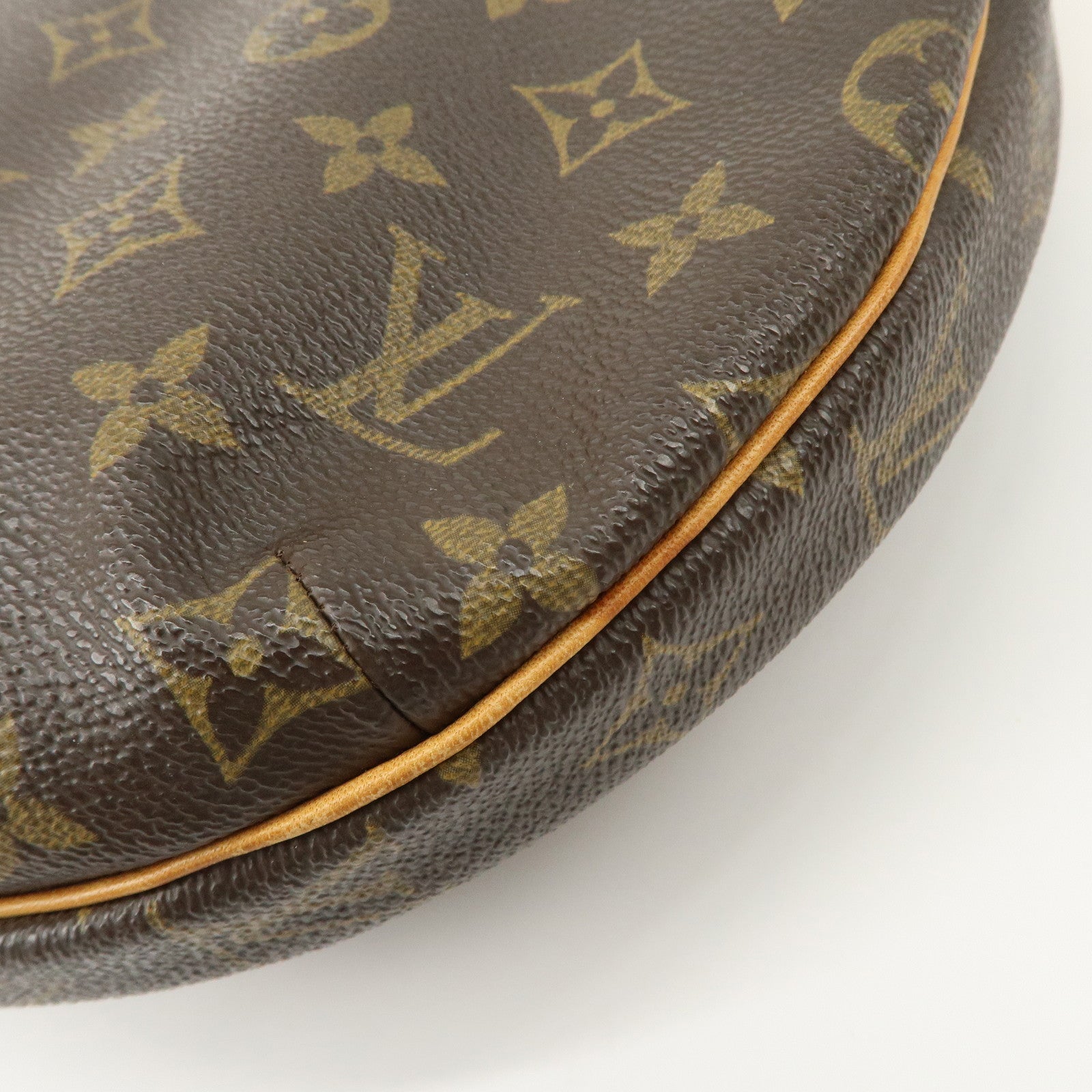 Louis Vuitton Monogram Croissant MM Shoulder Bag M51512