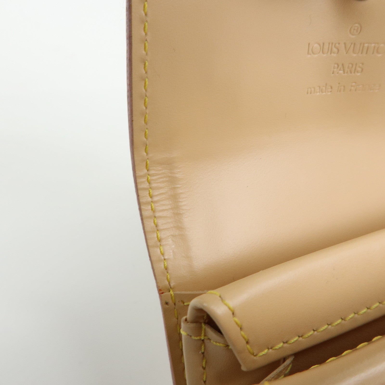 Louis Vuitton Monogram Porte Monnaie Plat Coin Case Blanc M92657