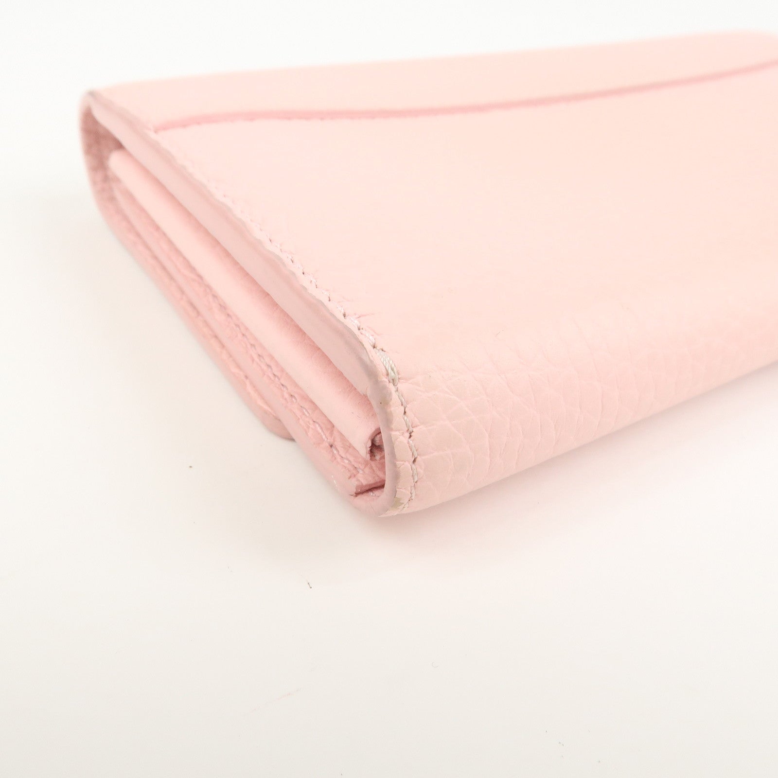 Louis Vuitton Taurillon Portefeuille Capucines Wallet M61250