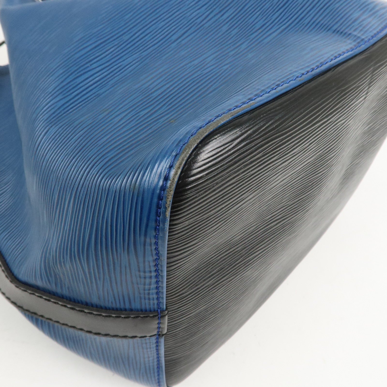 Louis Vuitton Epi Leather Petit Noe Bicolor Noir Toledo Blue M44152