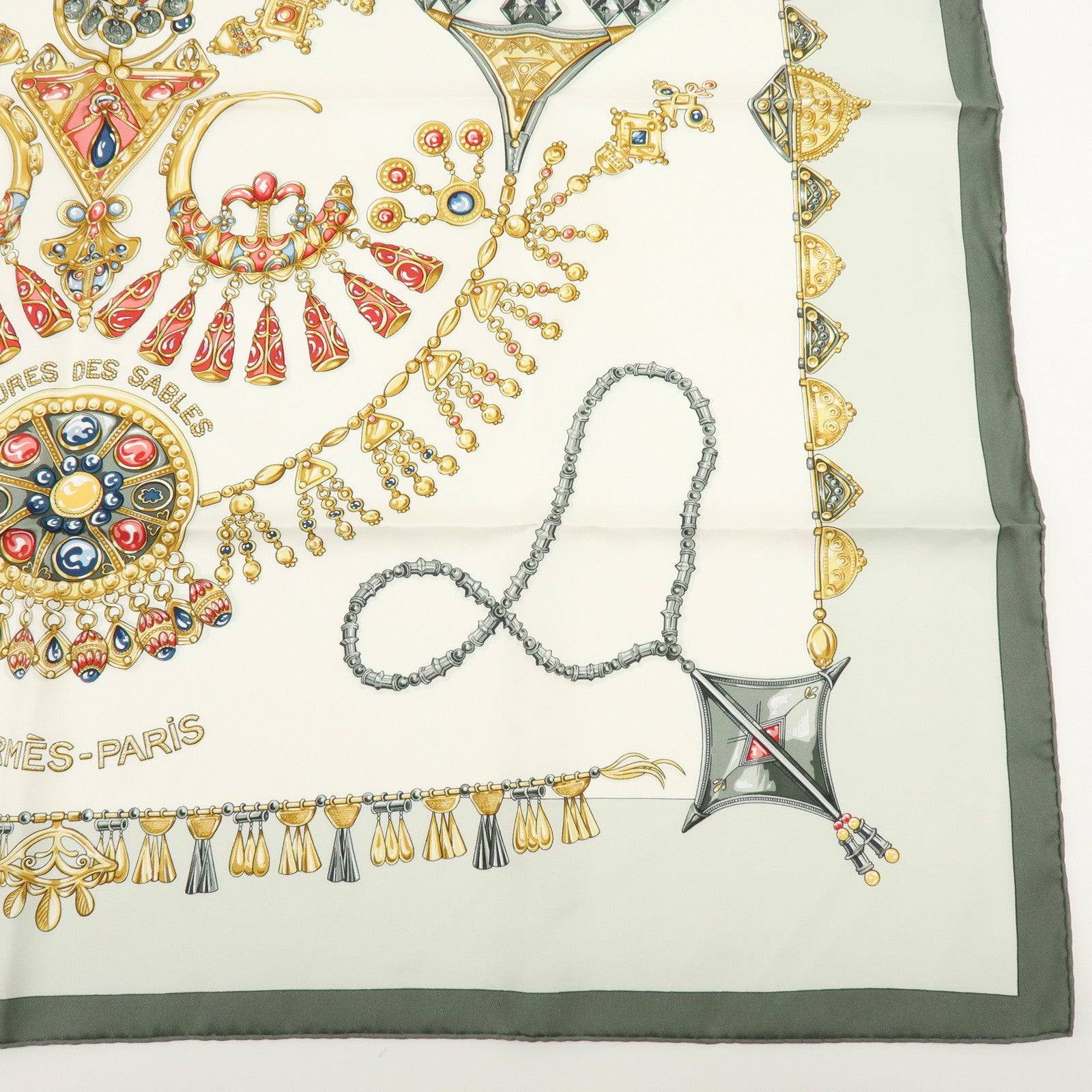 HERMES Carre 90 Silk 100% PARURES DES SABLES White Gray