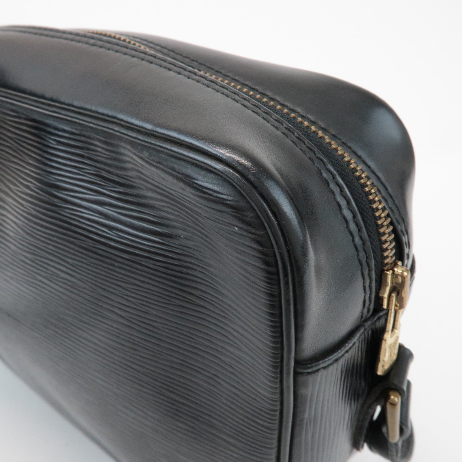 Louis Vuitton Epi Trocadero 27 Shoulder Bag Noir Black M52302