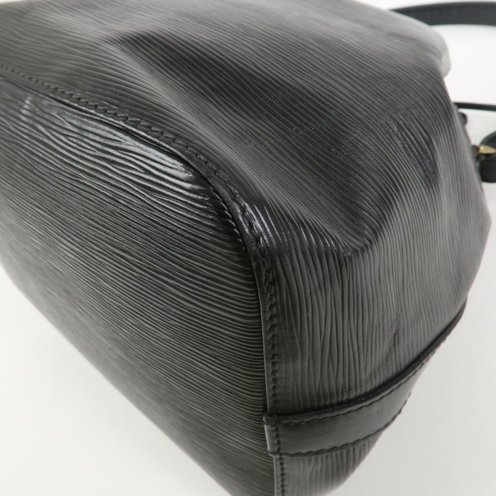 Louis Vuitton Epi Petit Noe Shoulder Bag Noir Black M44102
