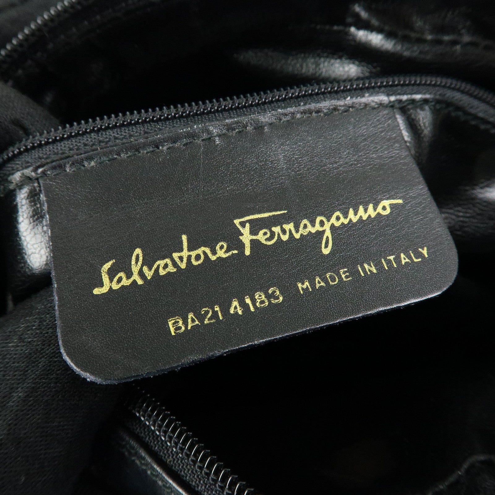 Ferragamo Vara Leather Shoulder Bag Crossbody Bag Black