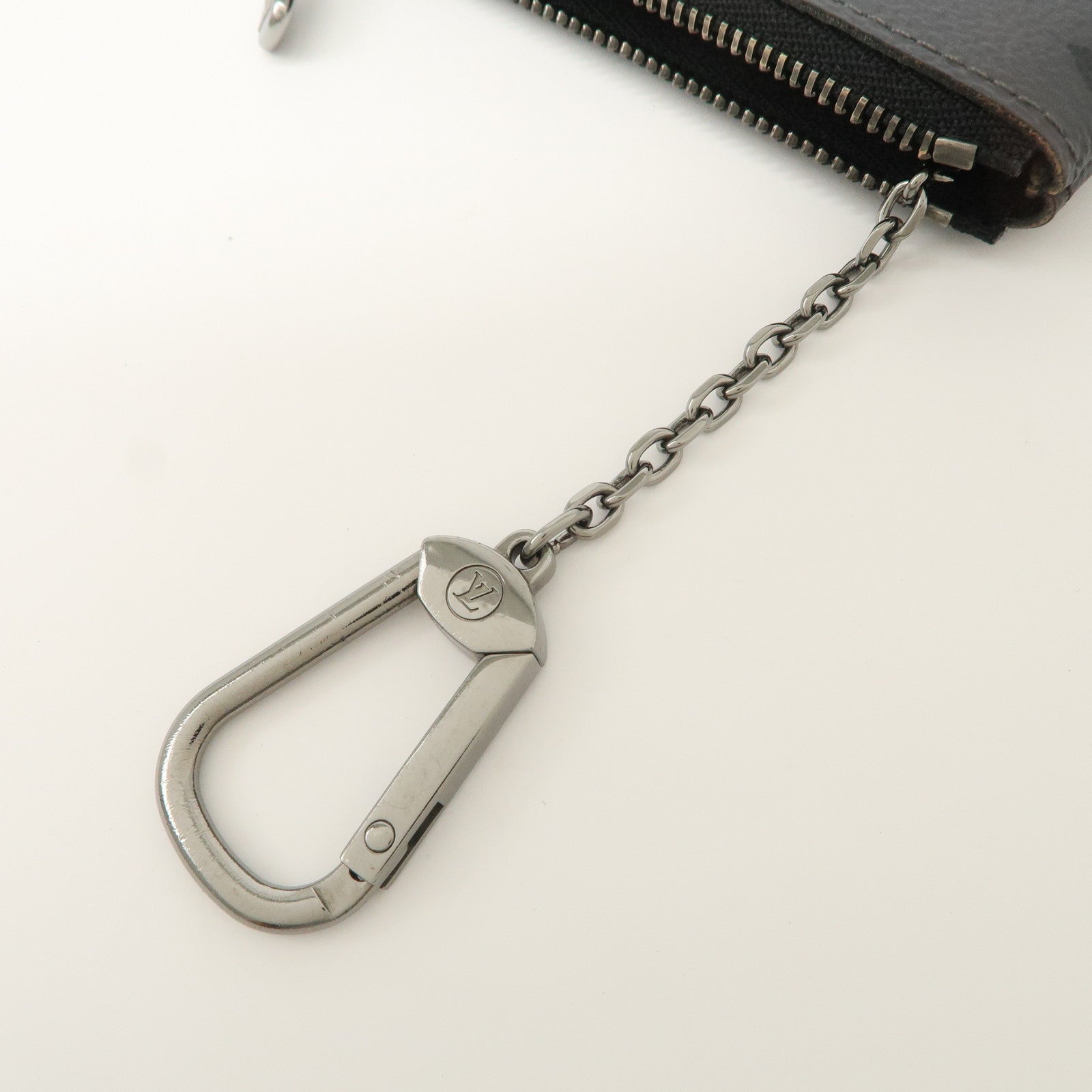 Louis Vuitton Monogram Eclipse Reverse Pochette Cles M80905