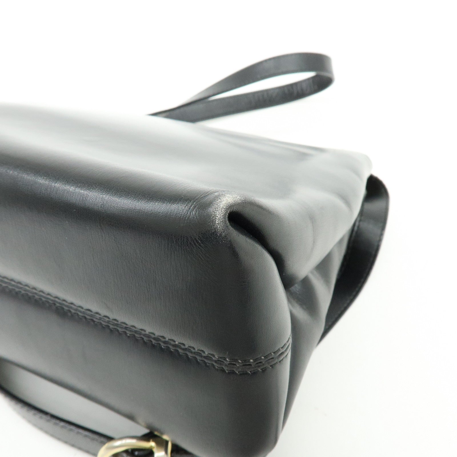 Ferragamo Gancini Leather Shoulder Bag Crossbody Bag Black