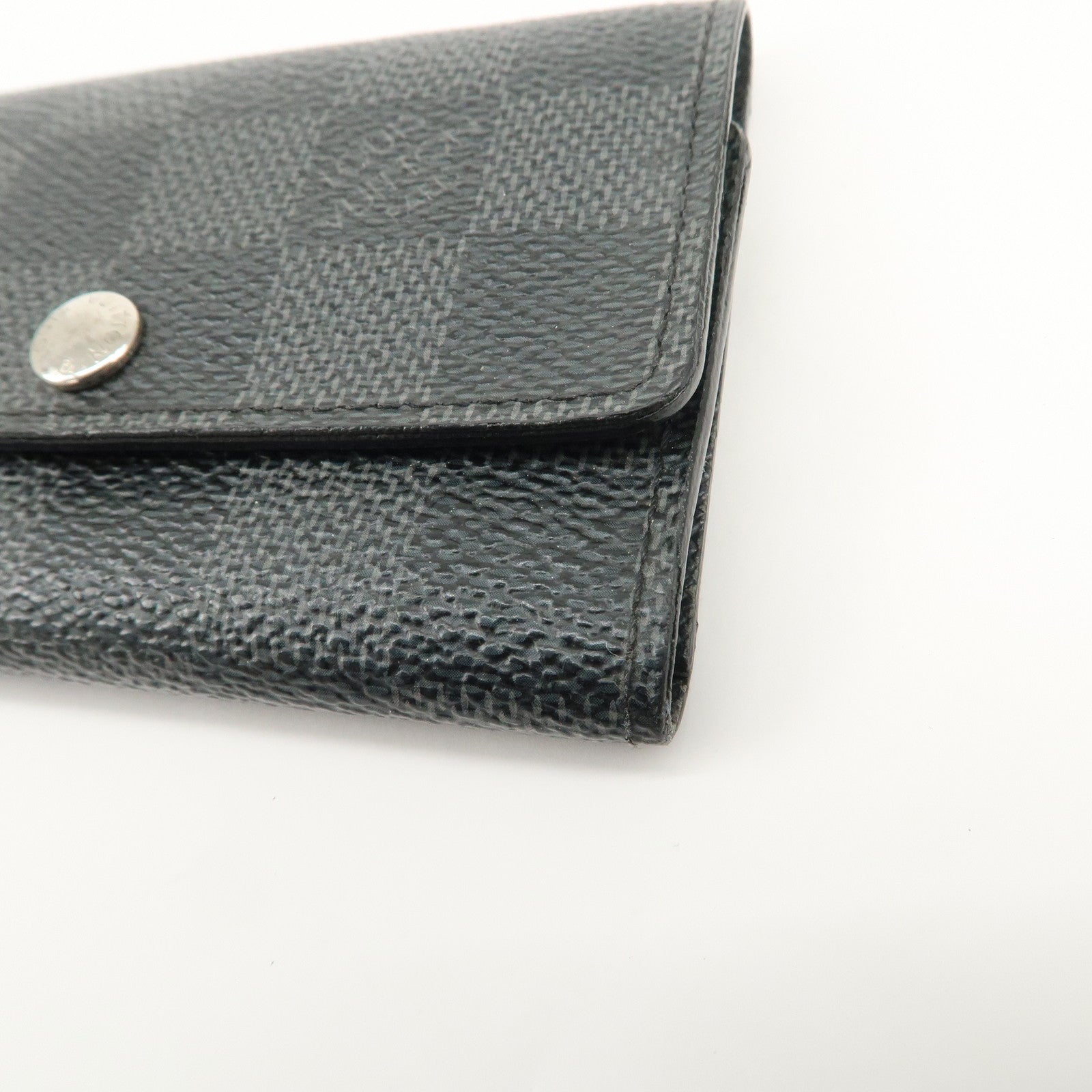 Louis Vuitton Damier Graphite Multicle 6 Key Case Gray Black N62662