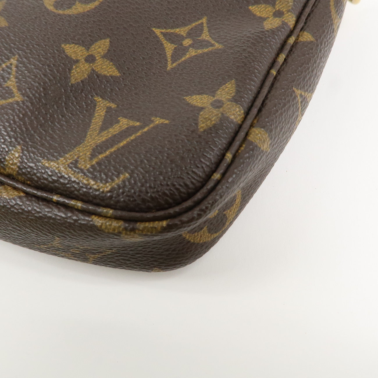 Louis Vuitton Monogram Pochette Accessoires Hand Bag Brown M51980 Used