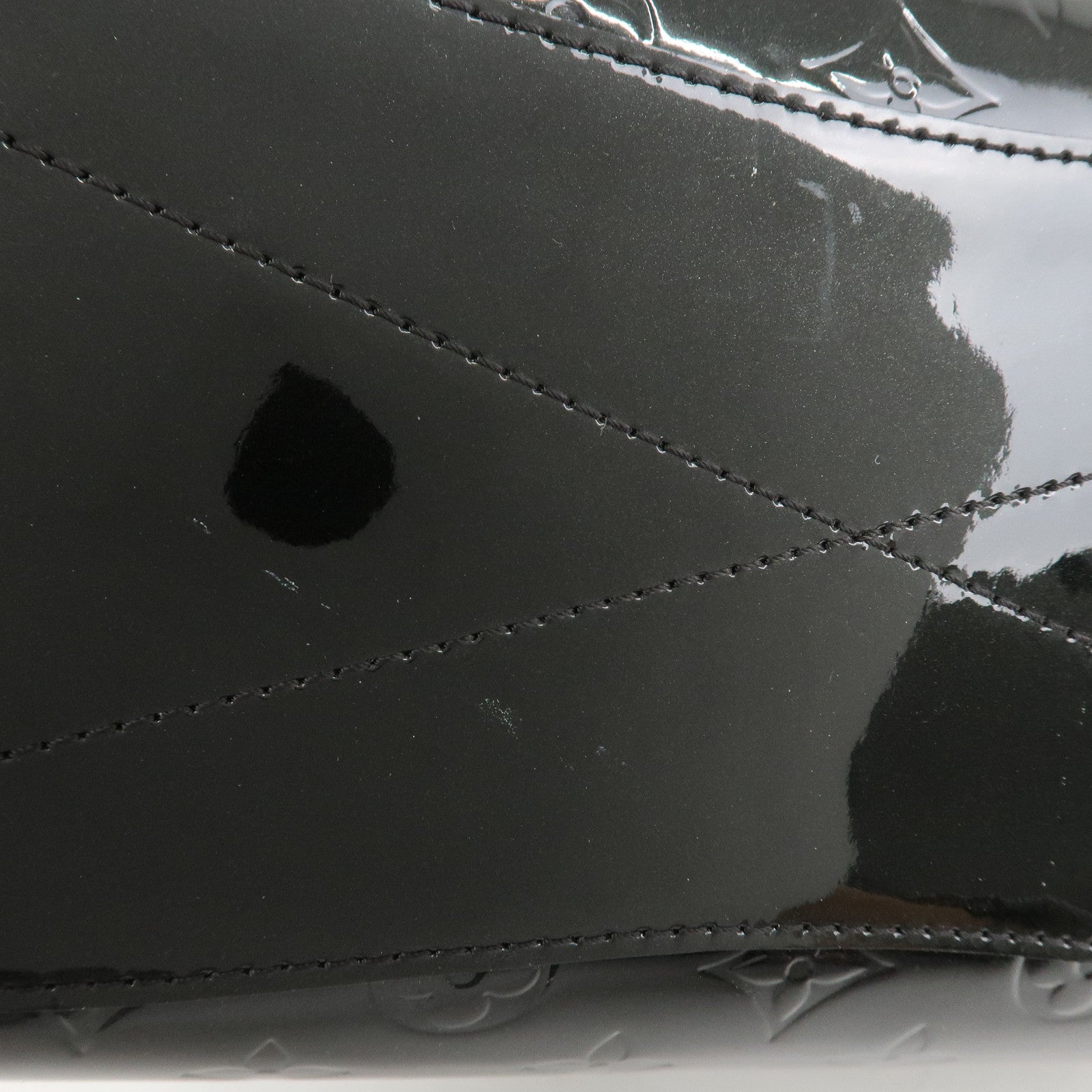 Louis Vuitton Monogram Vernis Leather Montana Hand Bag Noir M90060