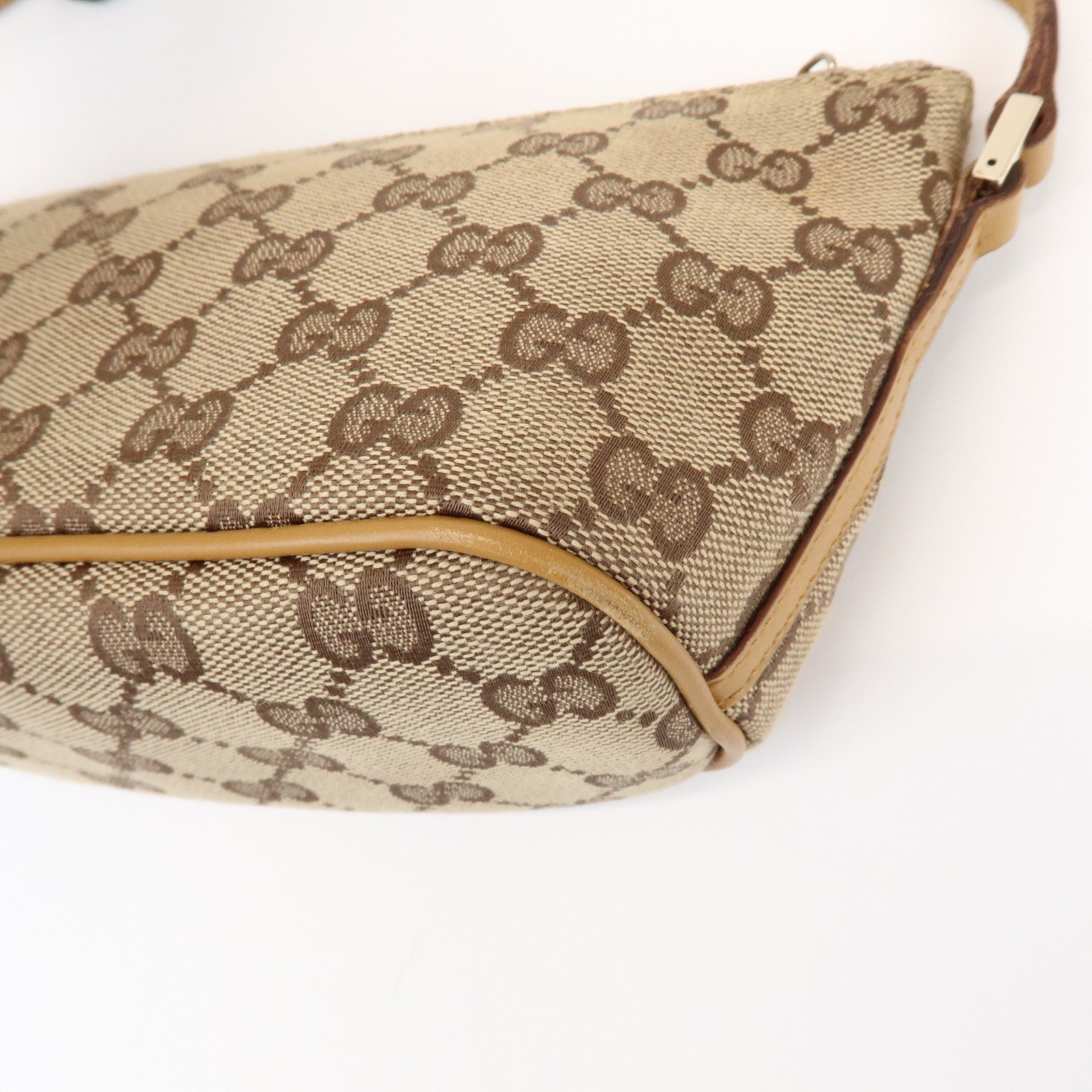 GUCCI Boat Bag GG Canvas Leather Accessory Pouch Hand Bag 039・1103