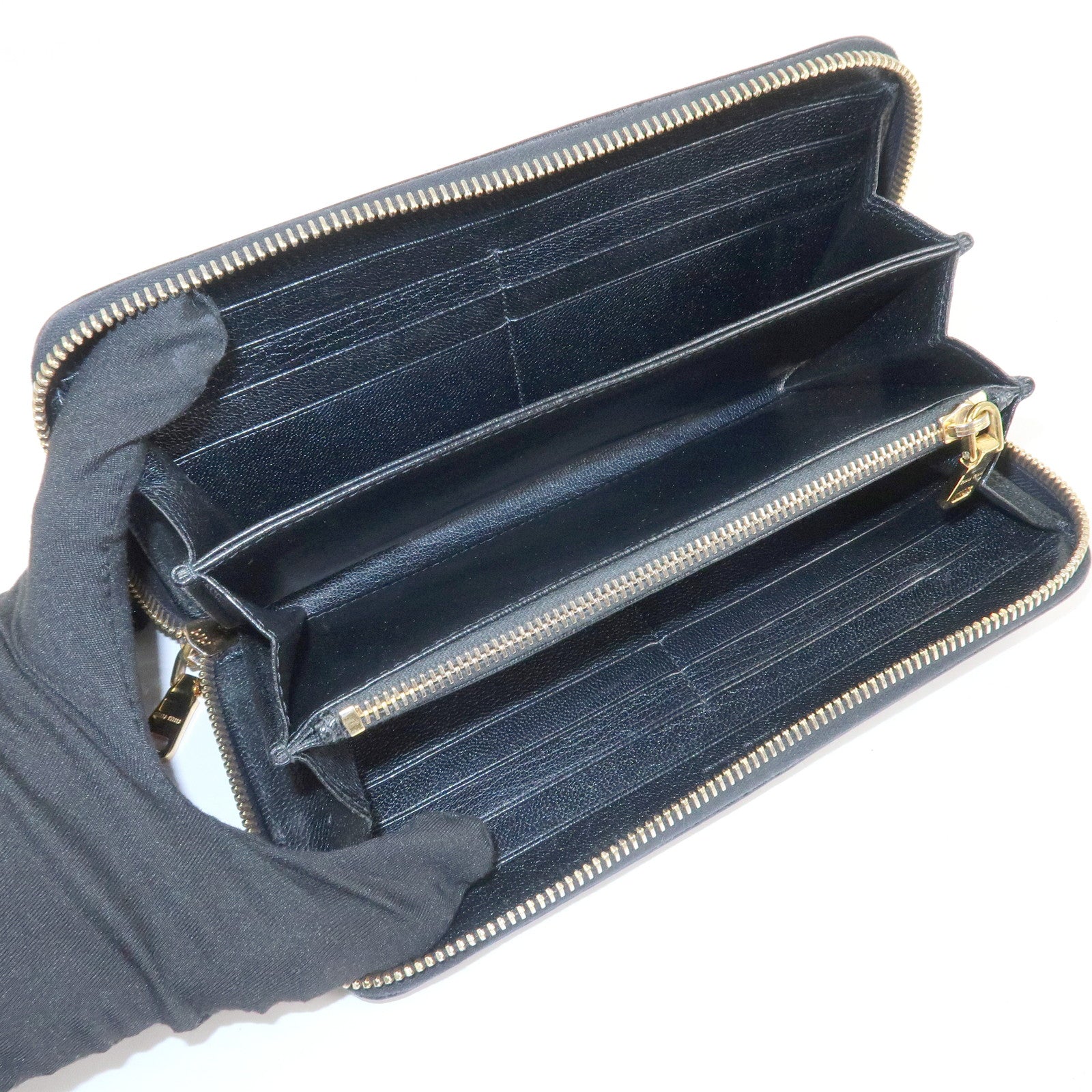 MIU MIU Leather Studs Round Zippy Long Wallet Black 5ML506 Used