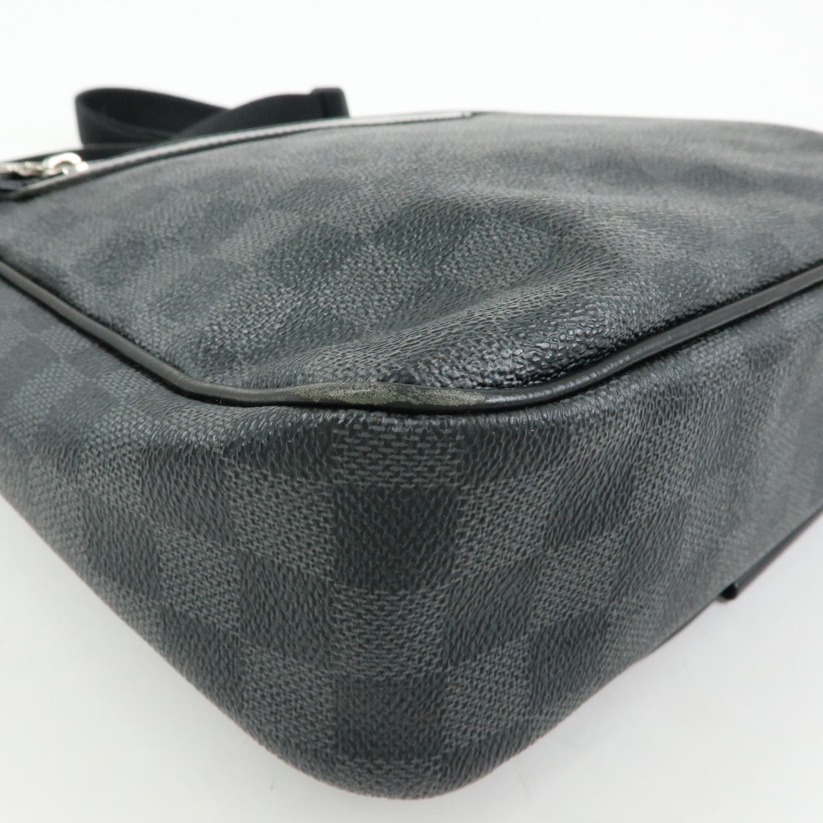 Louis Vuitton Damier Graphite Daniel MM Shoulder Bag N58029