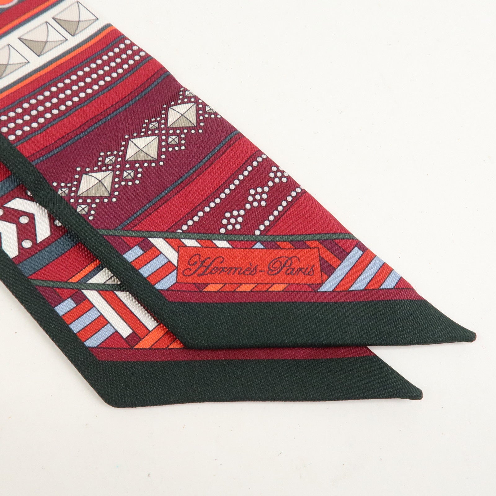 HERMES Twilly Silk 100% Scarf COLLIERS DE CHIENS REMIX Green Red