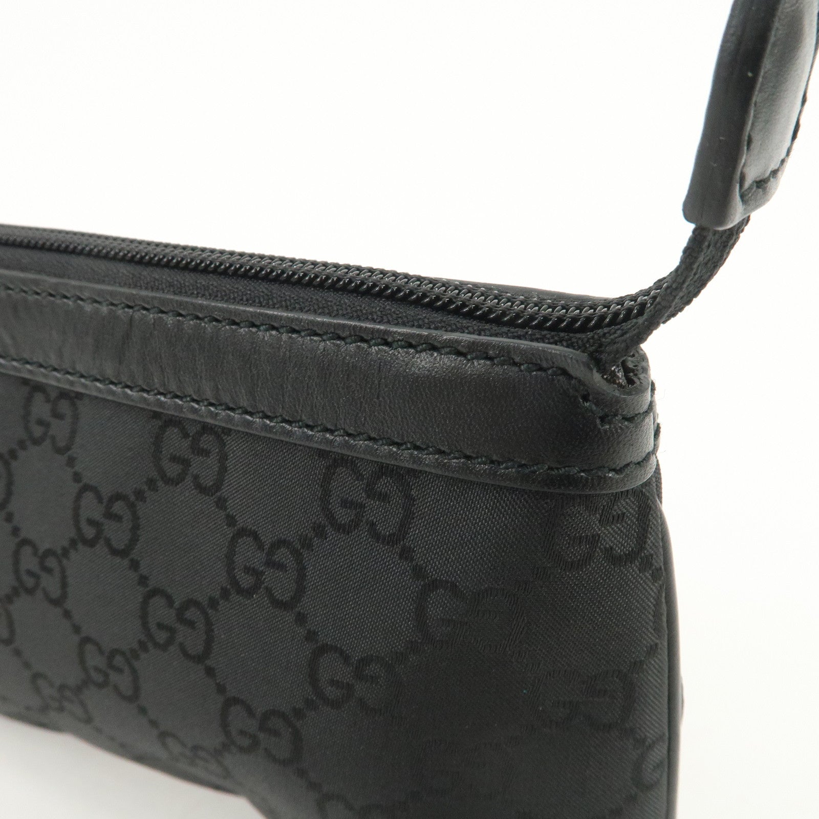 GUCCI GG Monogram Nylon Leather Shoulder Bag Pouch Black 272381