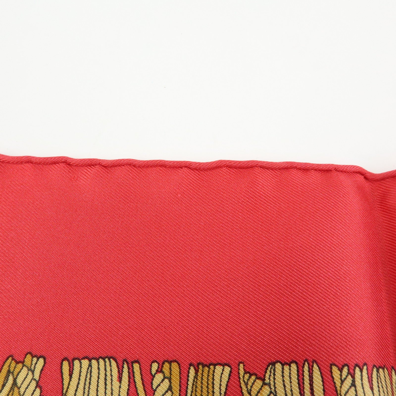 HERMES Carre 90 Silk 100% Scarf VUE DU CARROSSE DE LA GALERE White