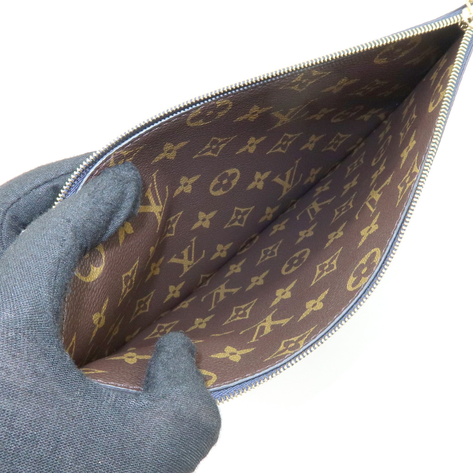 Louis Vuitton Monogram Grain Leather Pouch for Neverfull MM M14994