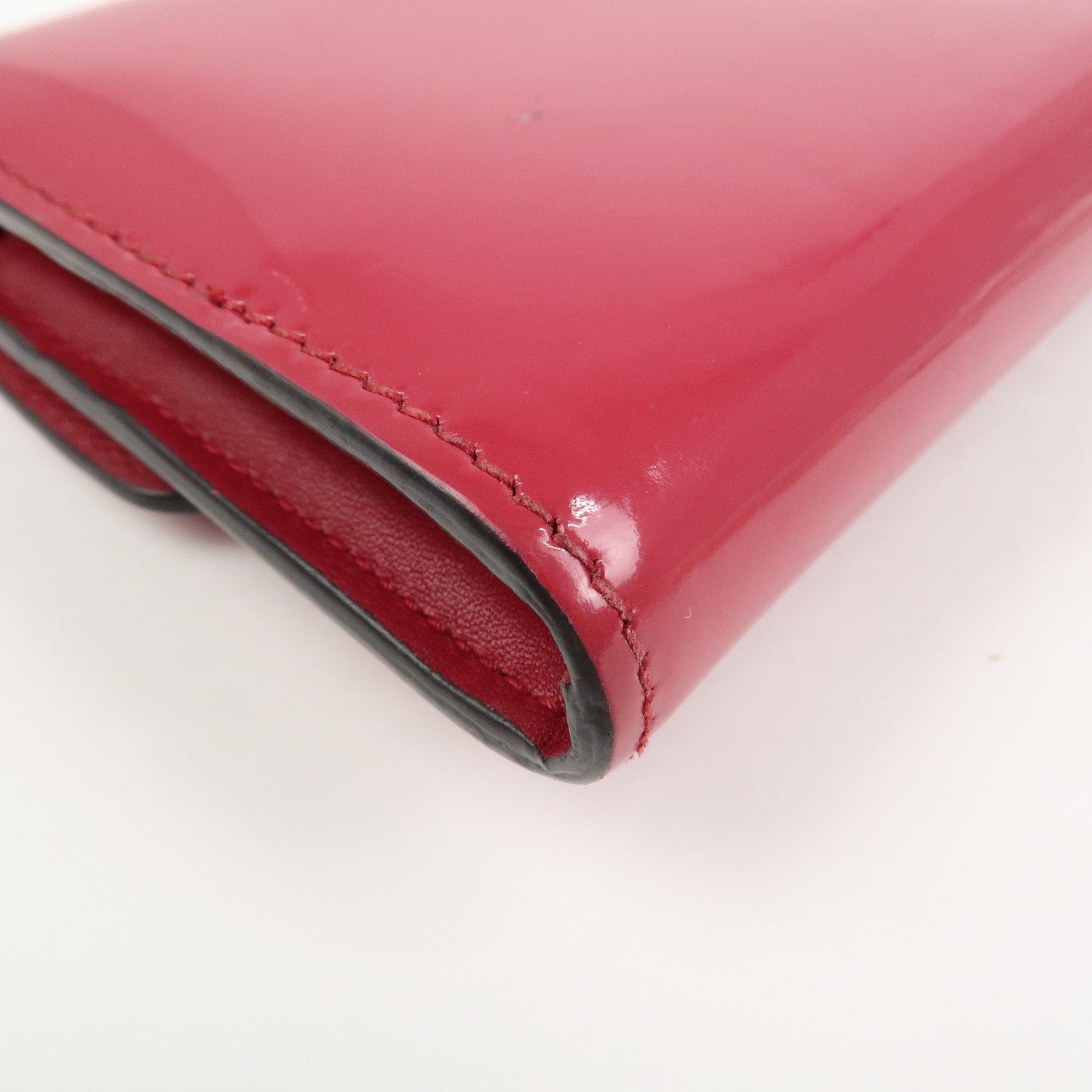 GUCCI Guccissima Interlocking G Patent Leather Wallet Pink 369663