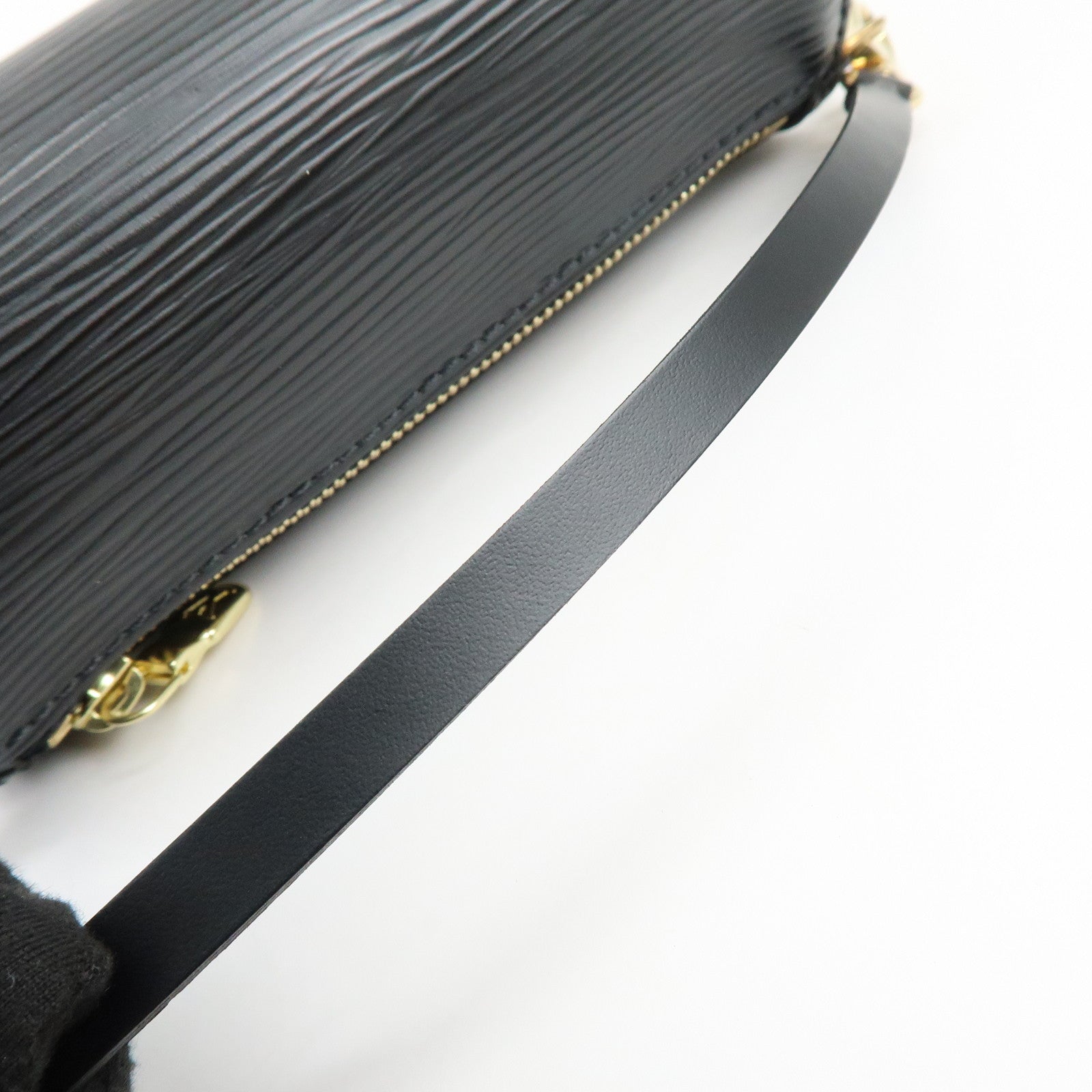 Louis Vuitton Epi Soufflot Shoulder Bag Hand Bag Noir M52222