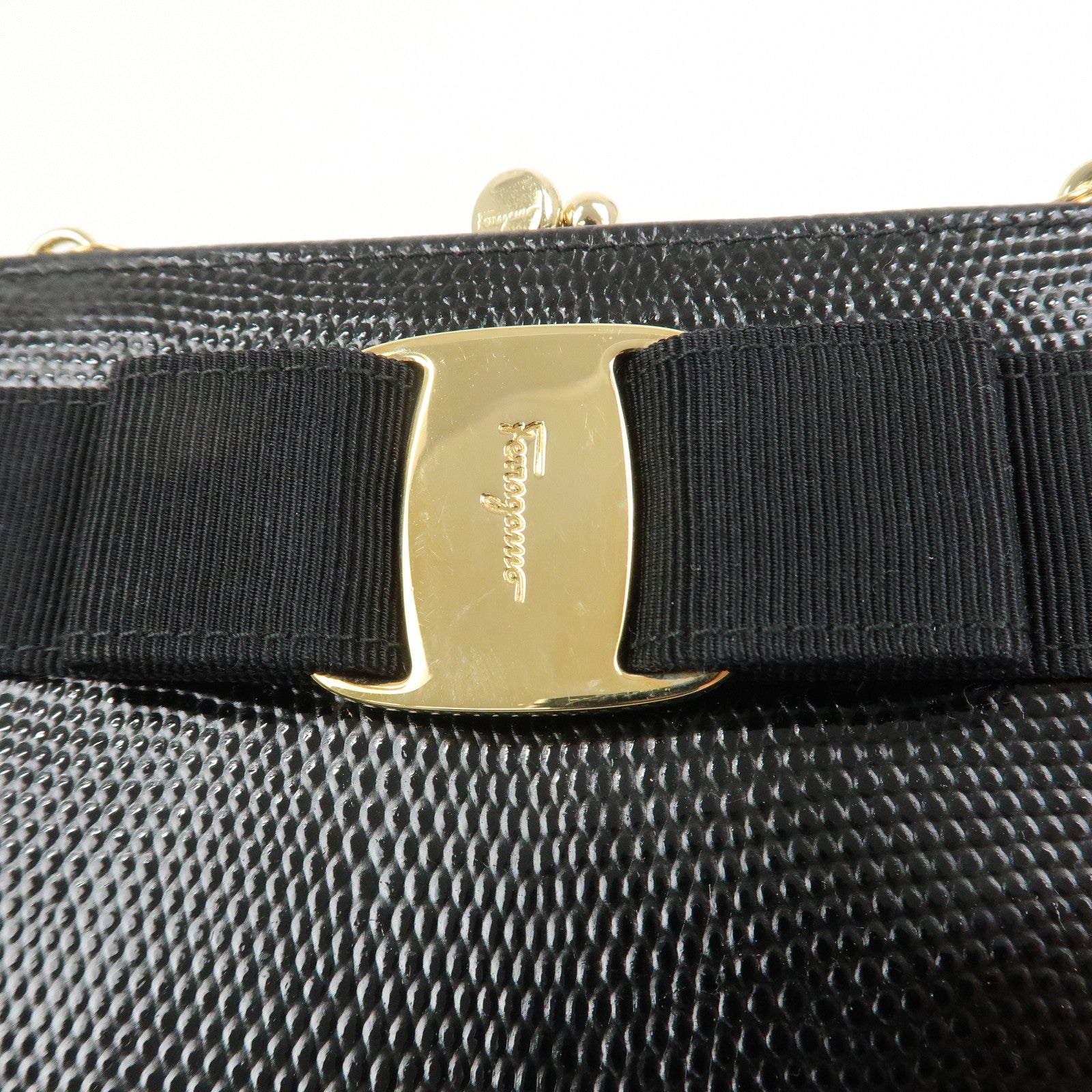 Ferragamo Vara Ribbon Embossed Leather Chain Shoulder Bag Black