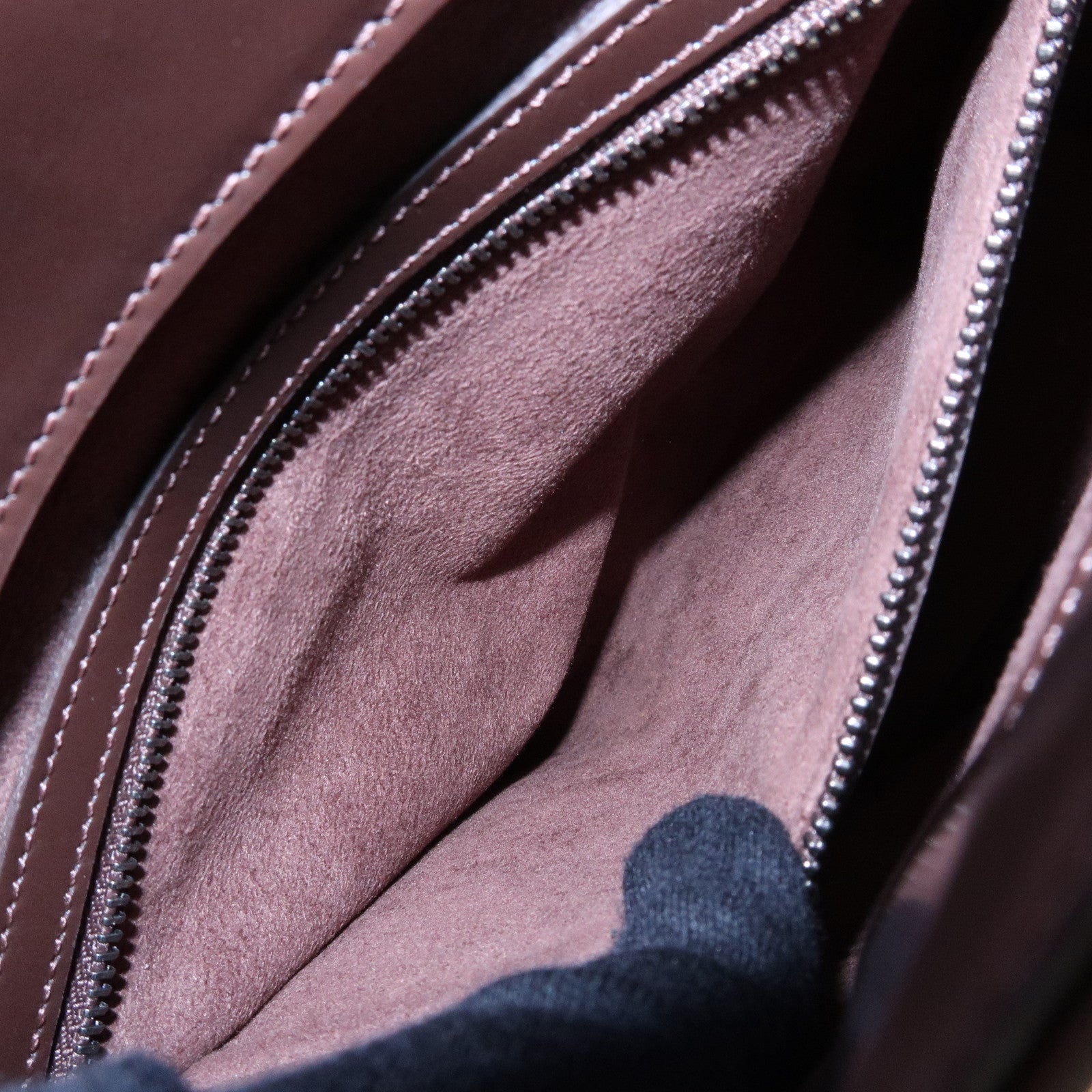 Louis Vuitton Epi Verso Leather Shoulder Bag Mocha M5281D