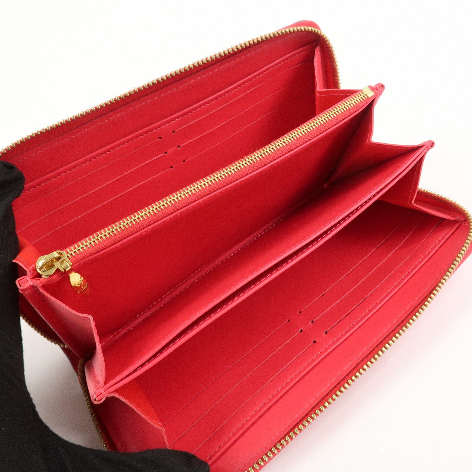 Louis Vuitton Monogram Vernis Round Zippy Wallet Hot Pink M93058