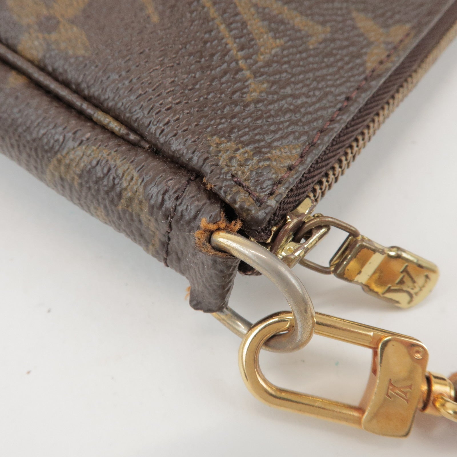 Louis Vuitton Monogram Pochette Accessoires Pouch Hand Bag M51980