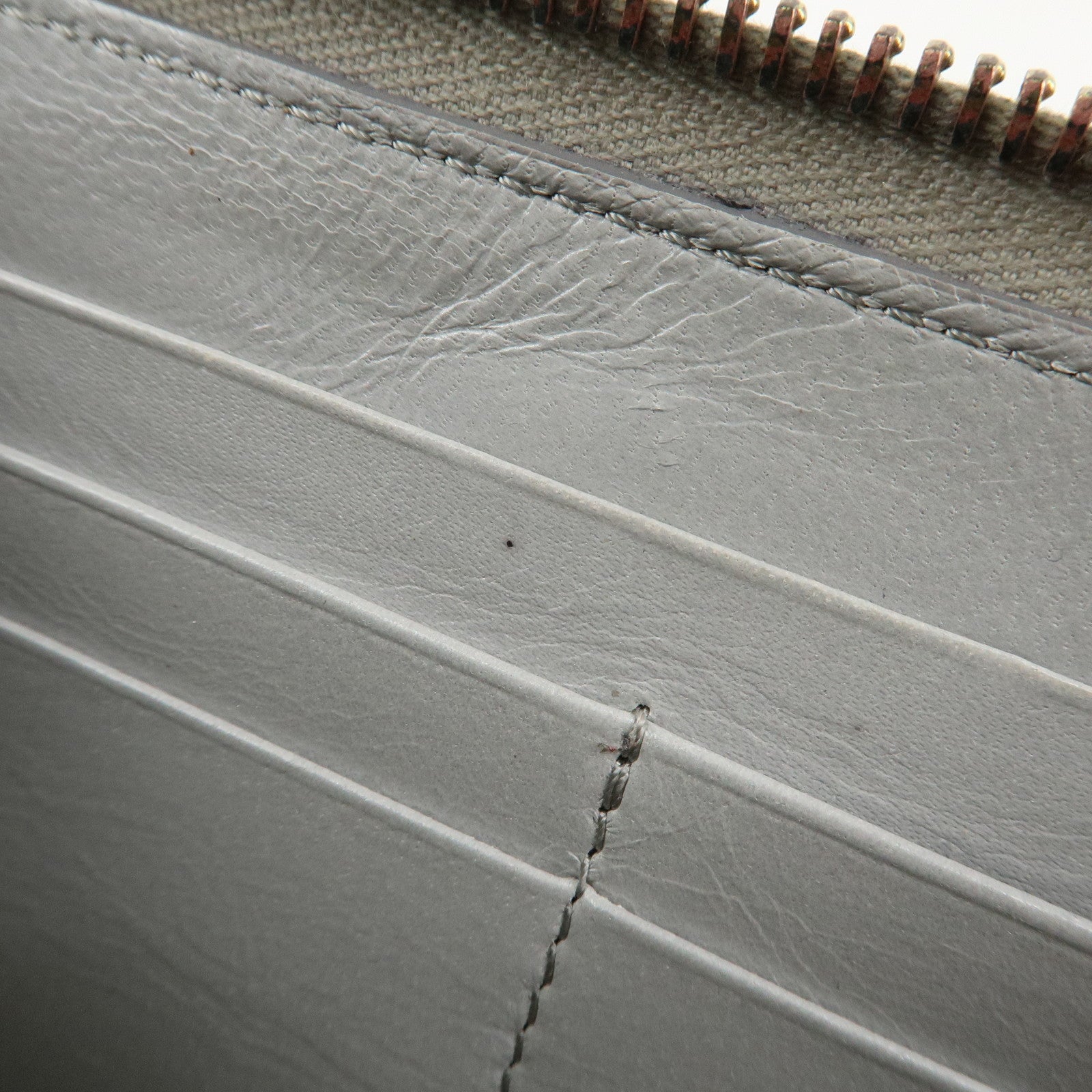 FENDI Leather Round Zippy Long Wallet Silver 8M0024 Used