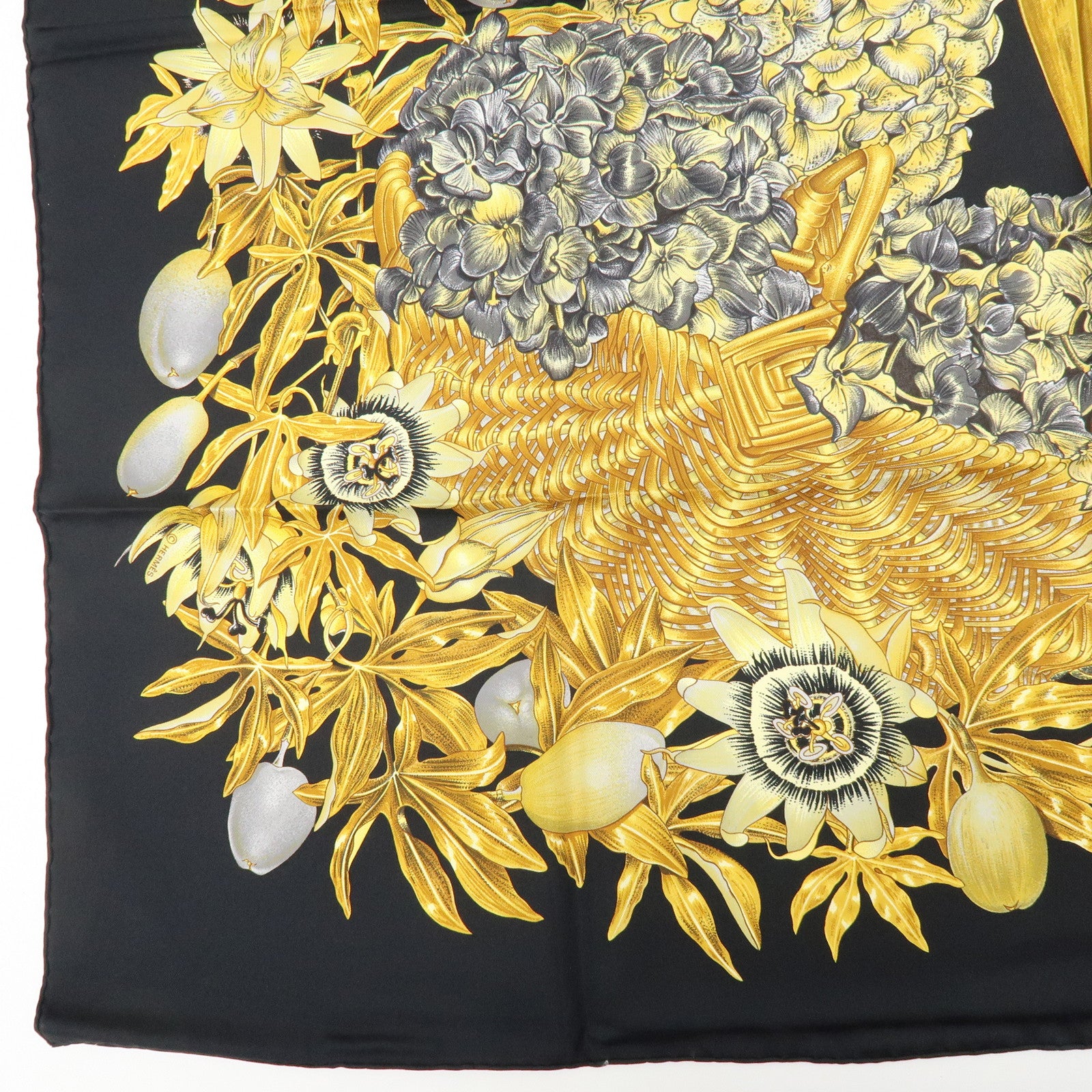 HERMES Carre 90 Silk 100% Scarf PASSIFLORES Black Gold