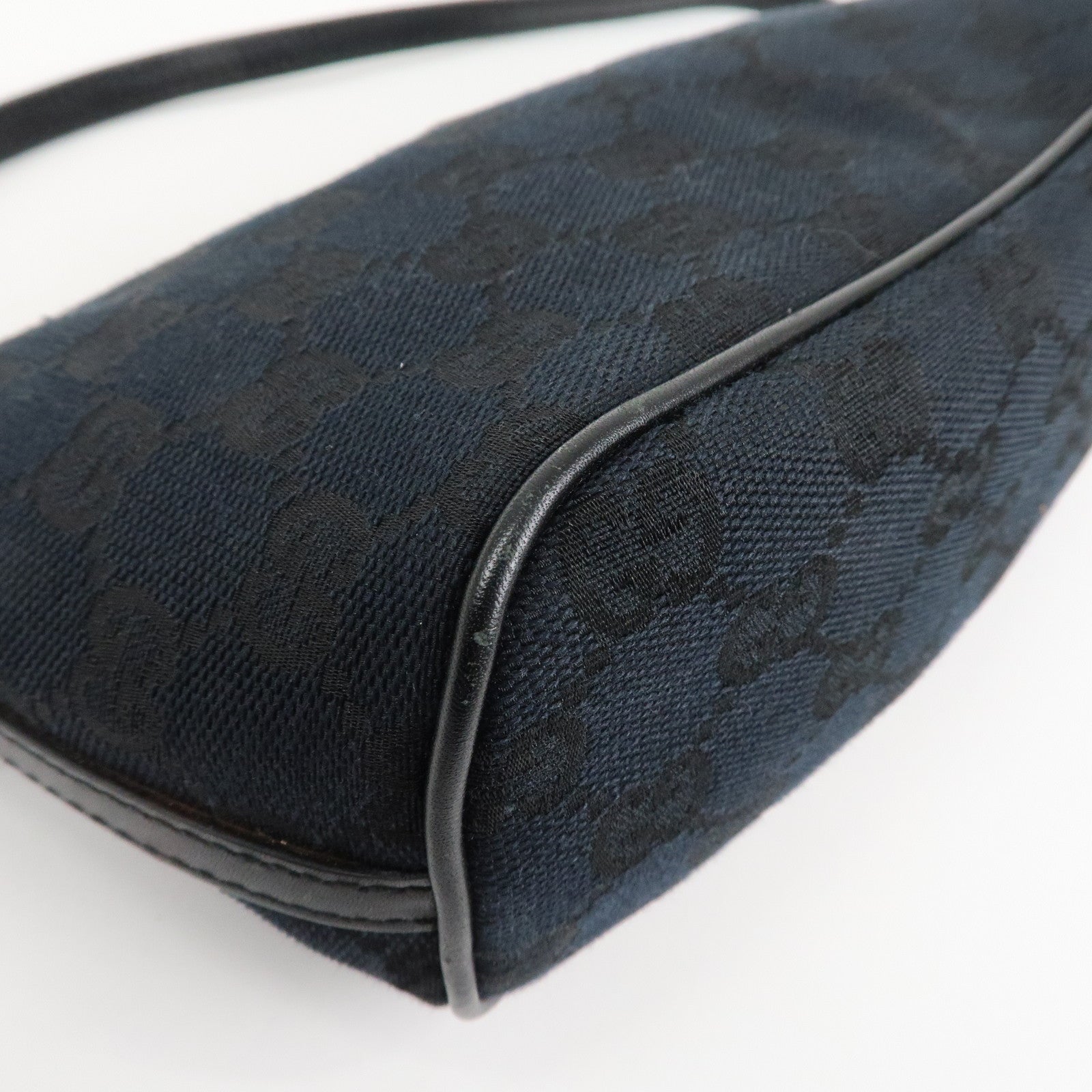 GUCCI GG Canvas Leather Accessory Pouch Hand Bag Black 039.1103 Used