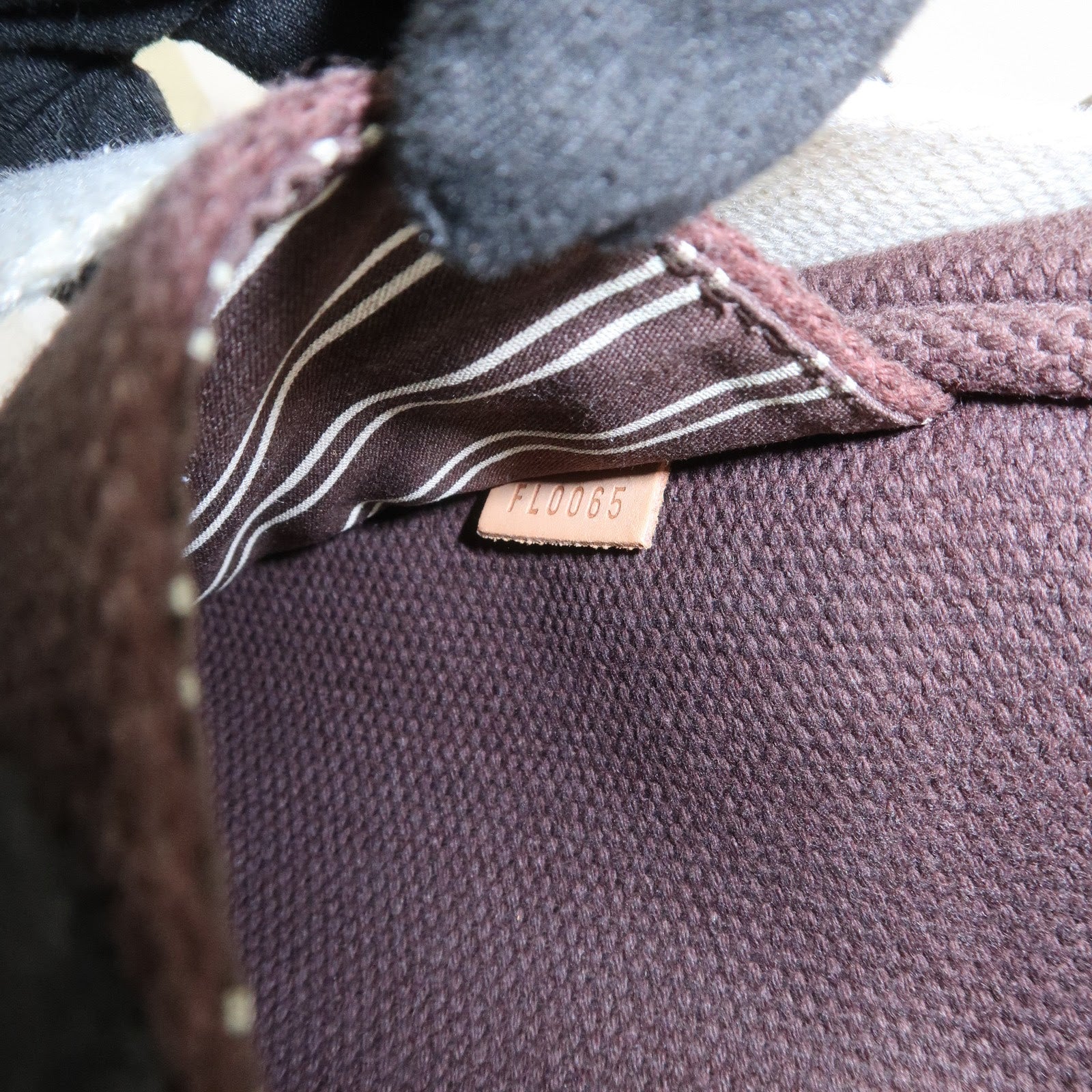 Louis Vuitton Antigua Canvas Besace PM Shoulder Bag Mocha M80661