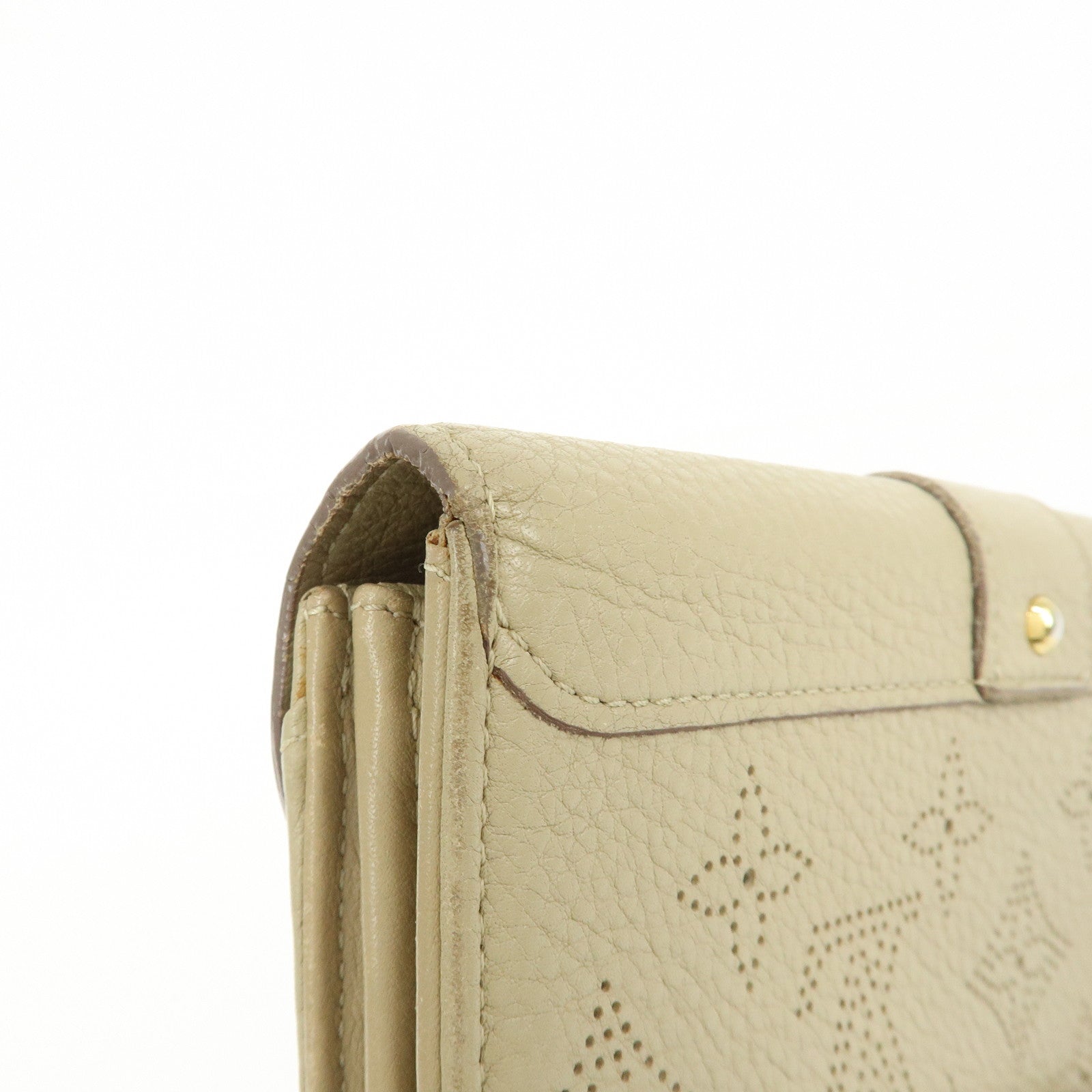 Louis Vuitton Monogram Mahina Portefeuille Iris Wallet Opal M58134