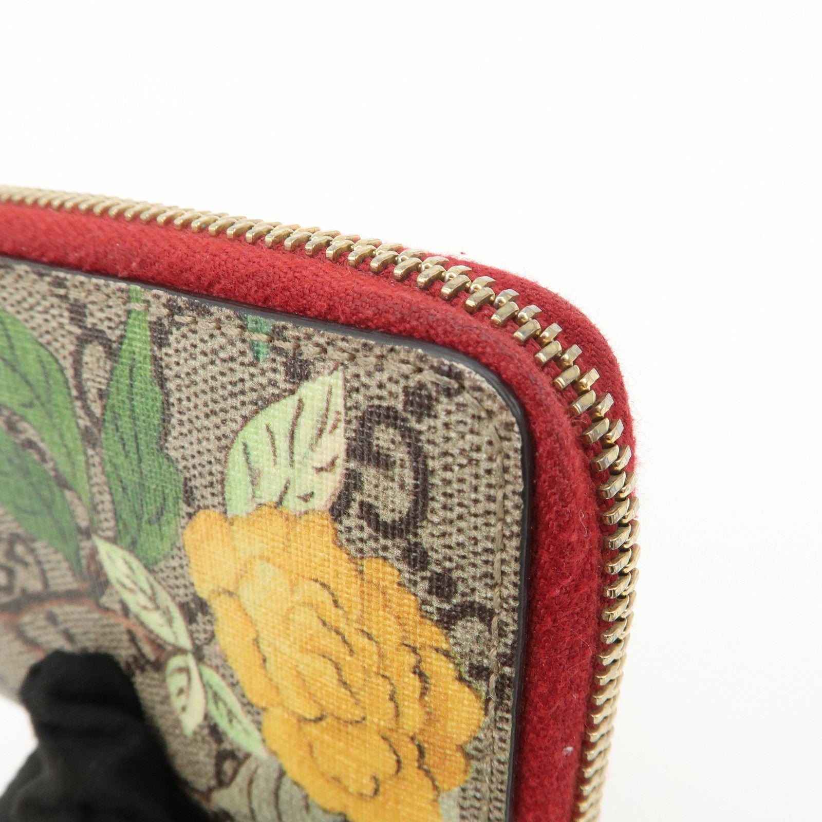 GUCCI GG Supreme Round Zippy Coin Case Beige 424897