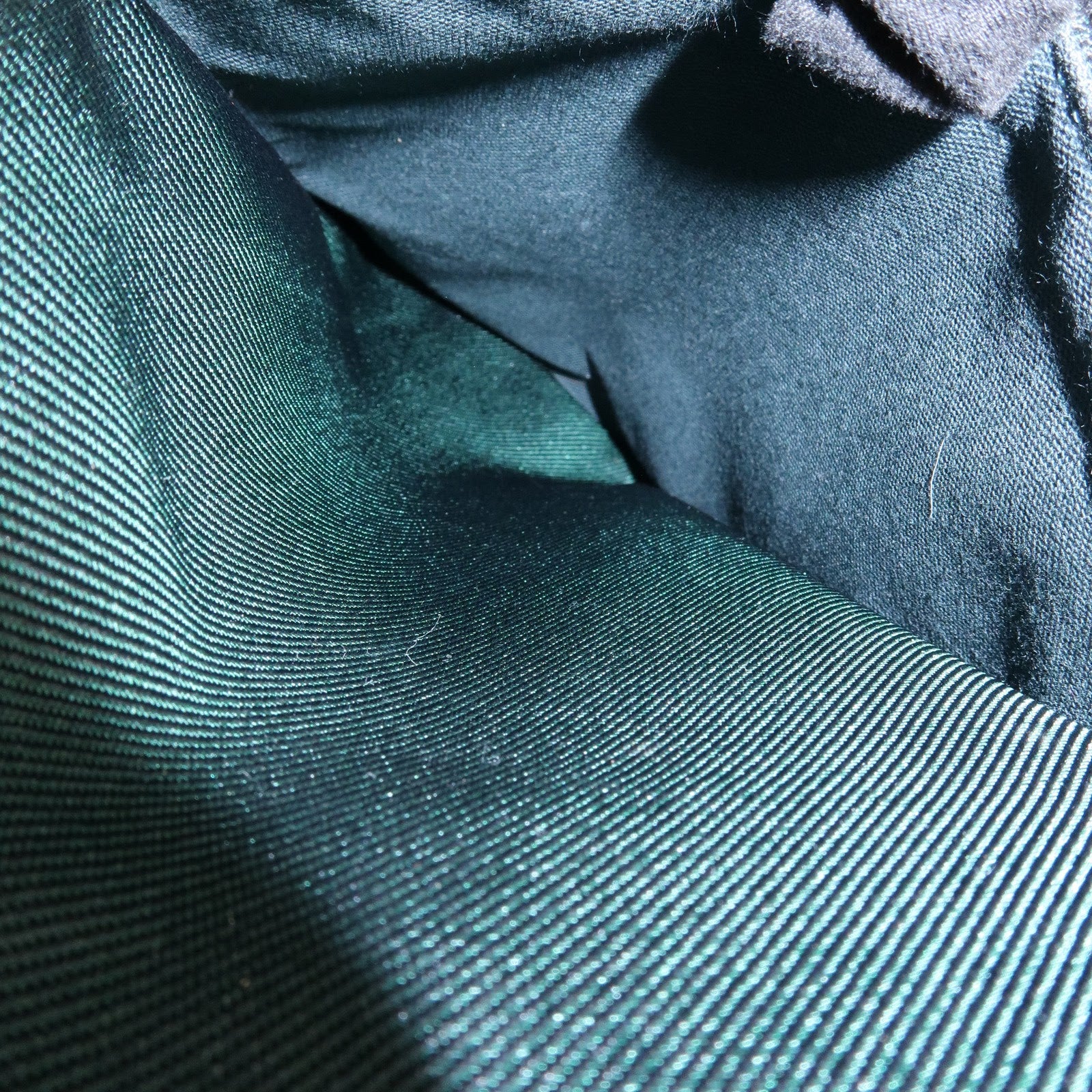 Louis Vuitton Taiga Victor Shoulder Bag Crossbody Bag Epicea M30144