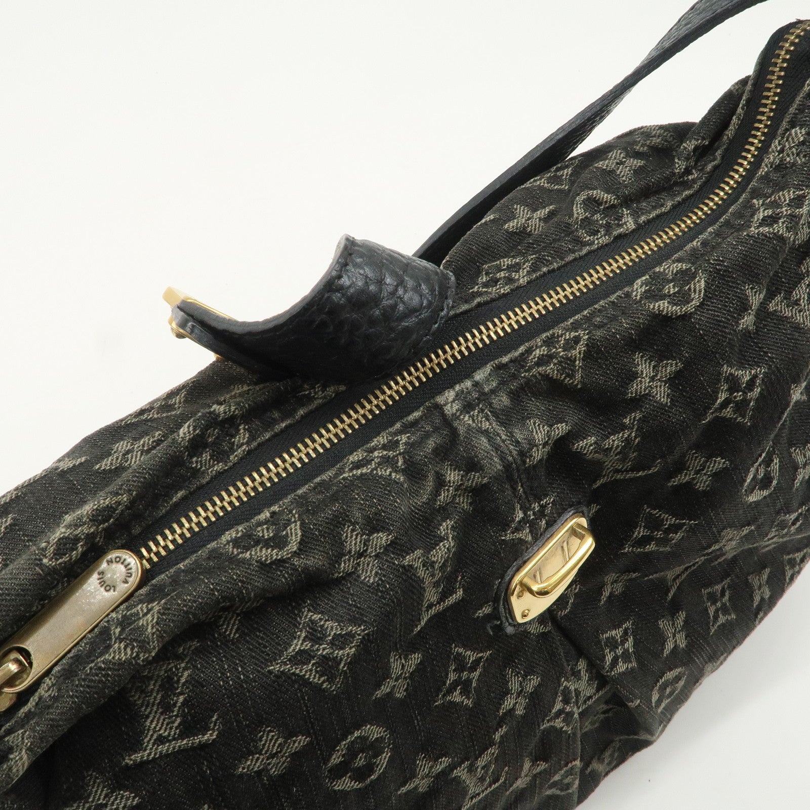 Louis Vuitton Monogram Denim Slightly Shoulder Bag Noir M95835