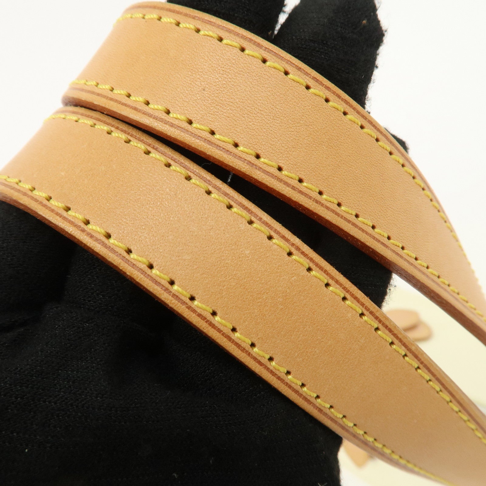 Louis Vuitton Monogram Vernis Rosewood Avenue Hand Bag Perle M93508 Used