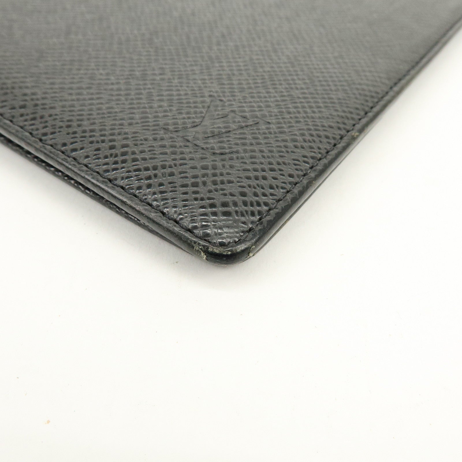 Louis Vuitton Taiga Agenda Bureau Planner Cover Ardoise R20409