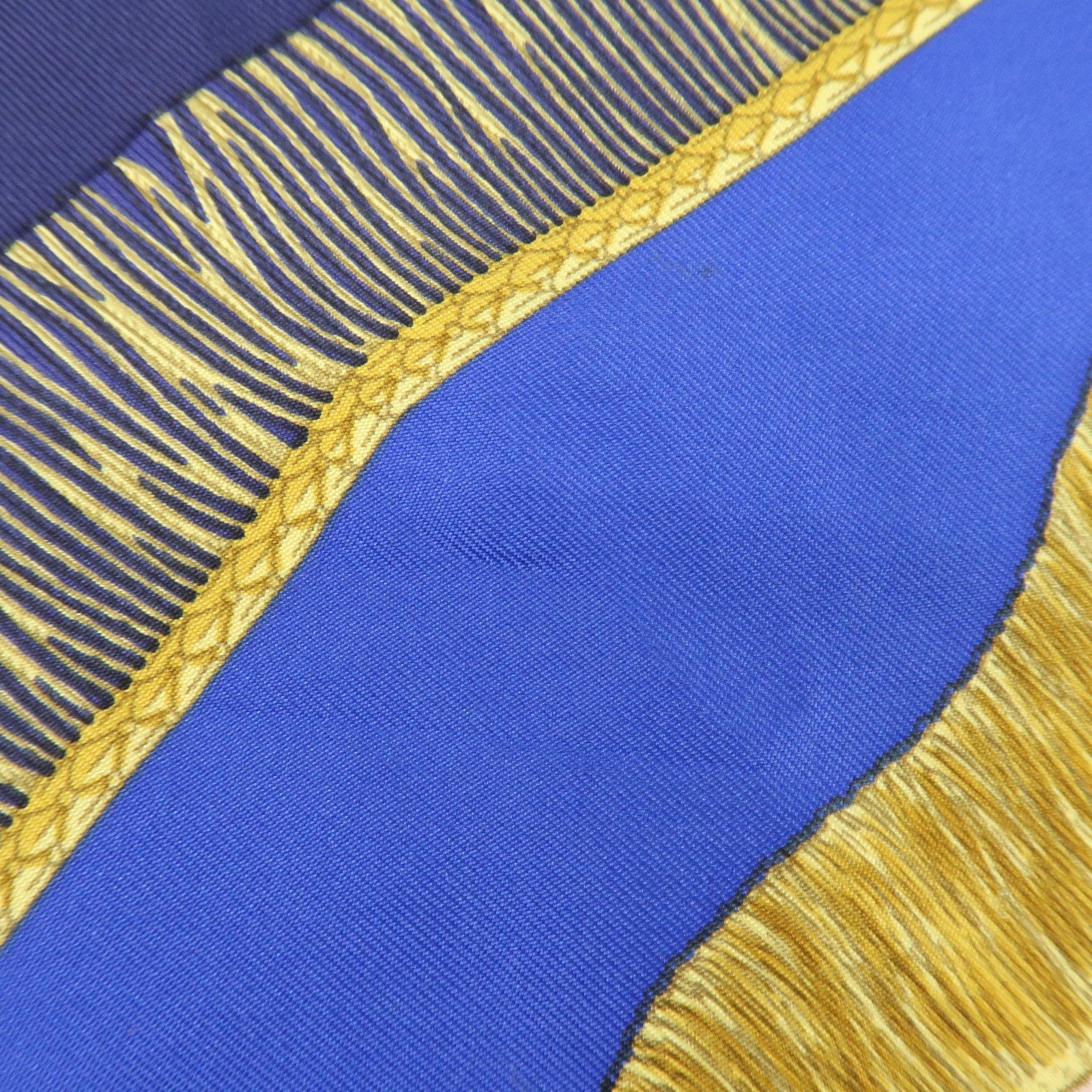 HERMES Carre 90 Silk 100% Paste et Bavalerie Scarf Blue Gold