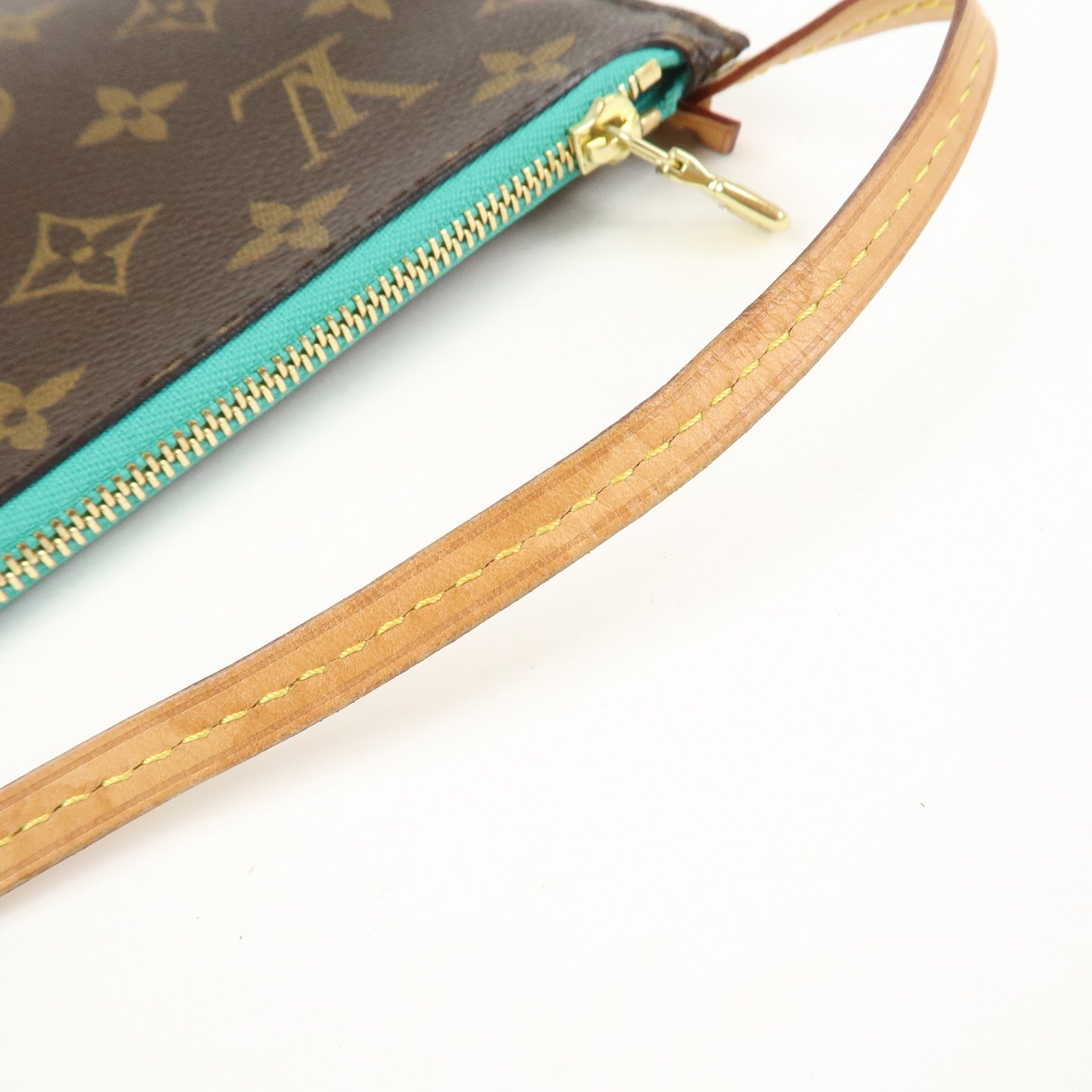Louis Vuitton Monogram V Neverfull MM Tote Bag Turquoise M41601