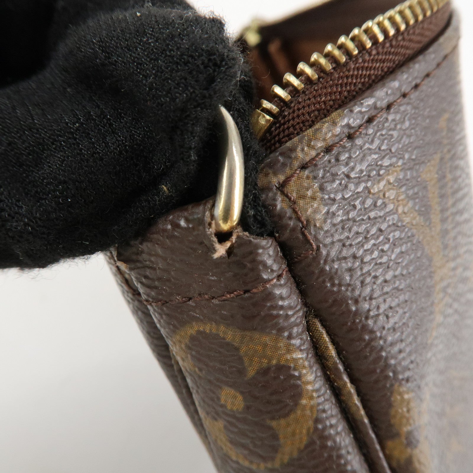Louis Vuitton Monogram Pochette Accessoires Pouch Hand Bag M51980 Used