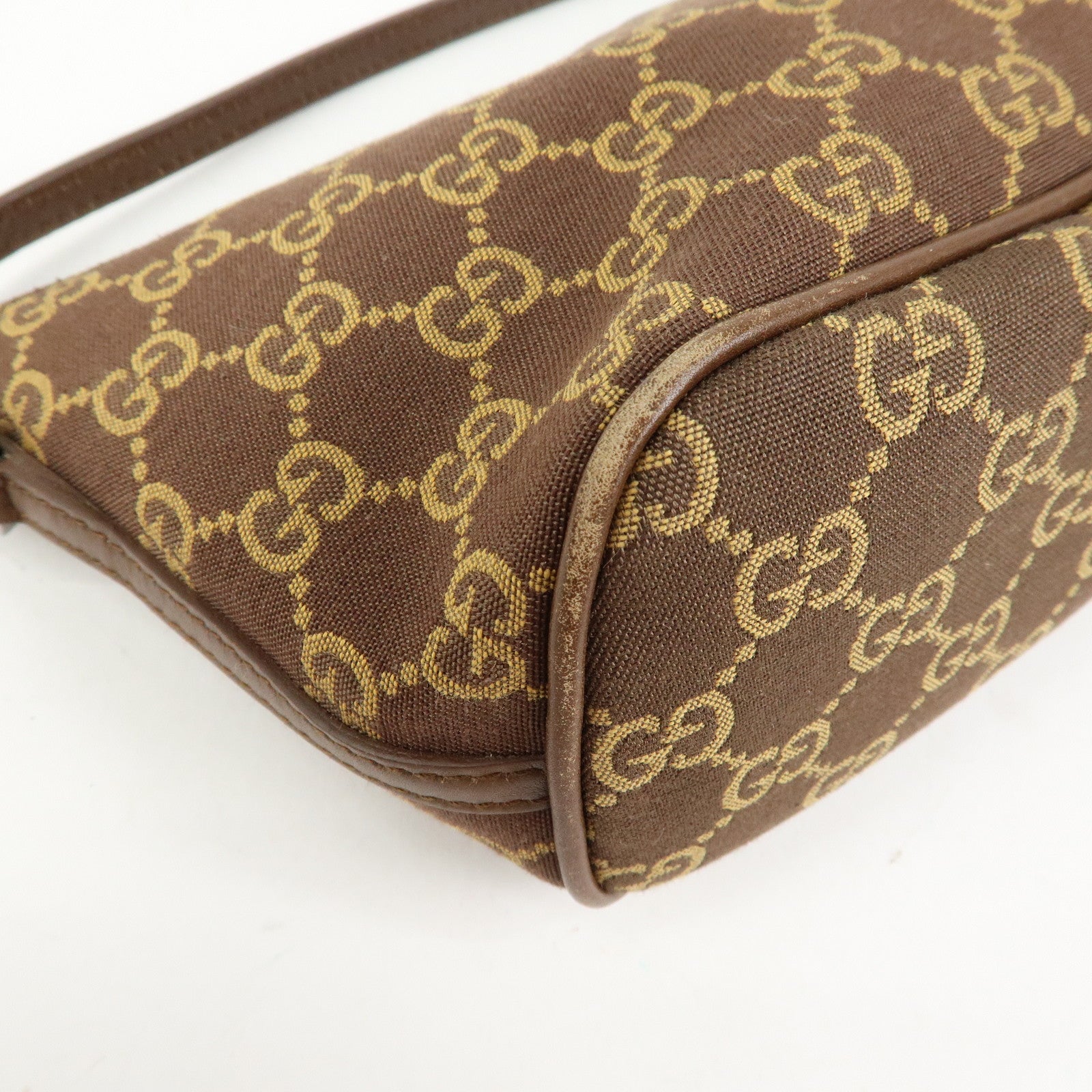 GUCCI Boat Bag GG Canvas Accessory Pouch Hand Bag Brown 039.1103