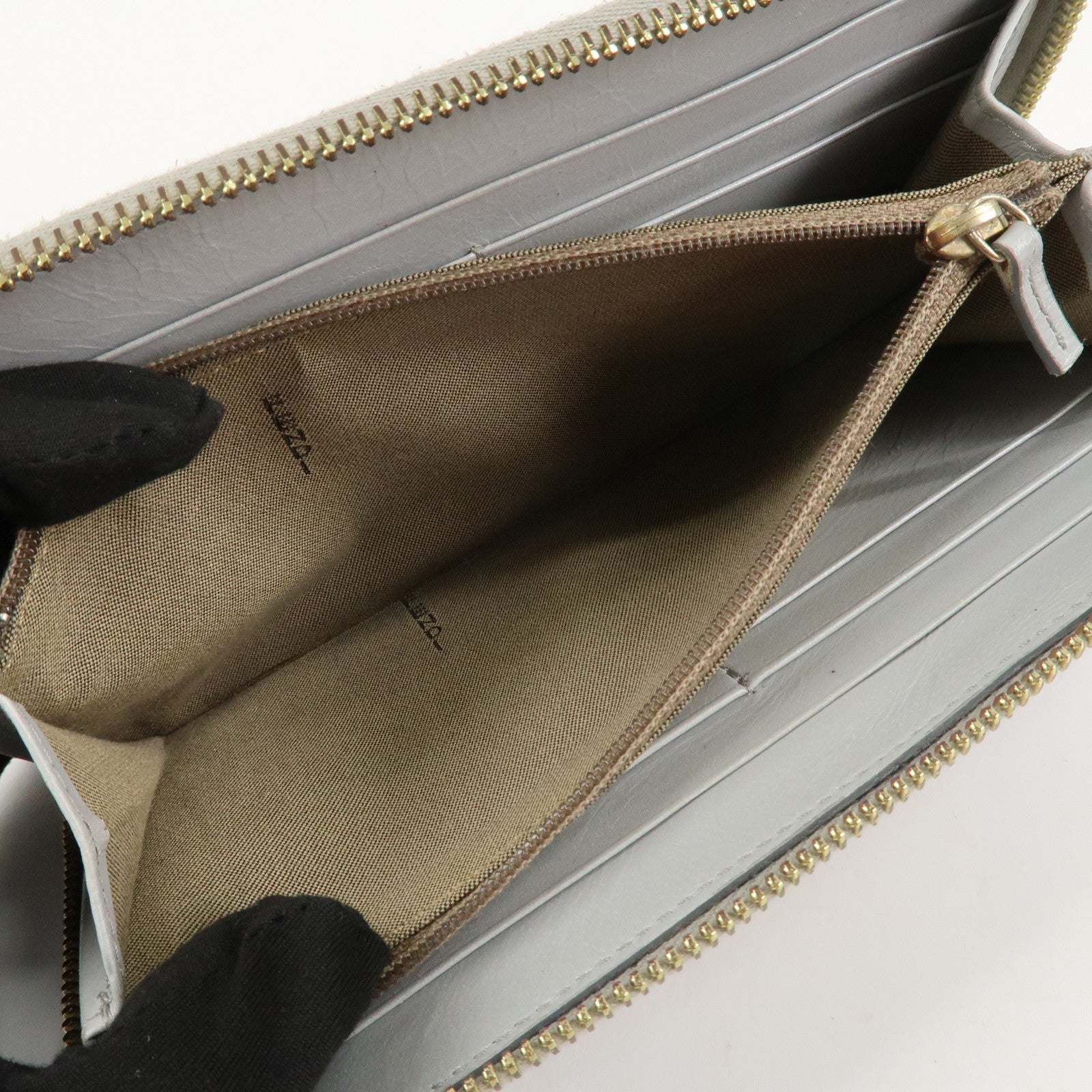 FENDI Leather Round Zippy Long Wallet Silver 8M0024 Used